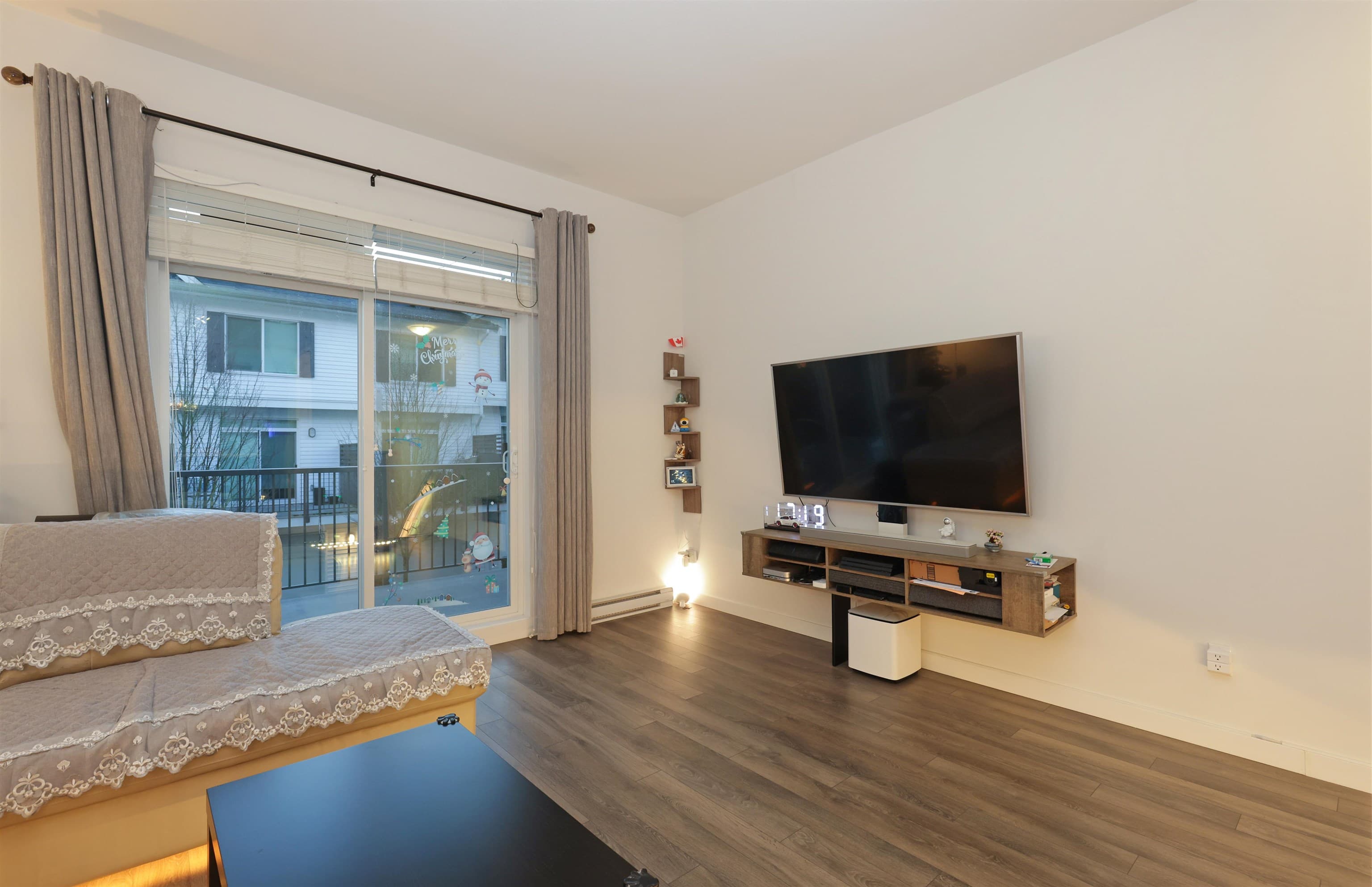 113 - 15230 Guildford Drive, Surrey, V3R 0C8 — photo 5