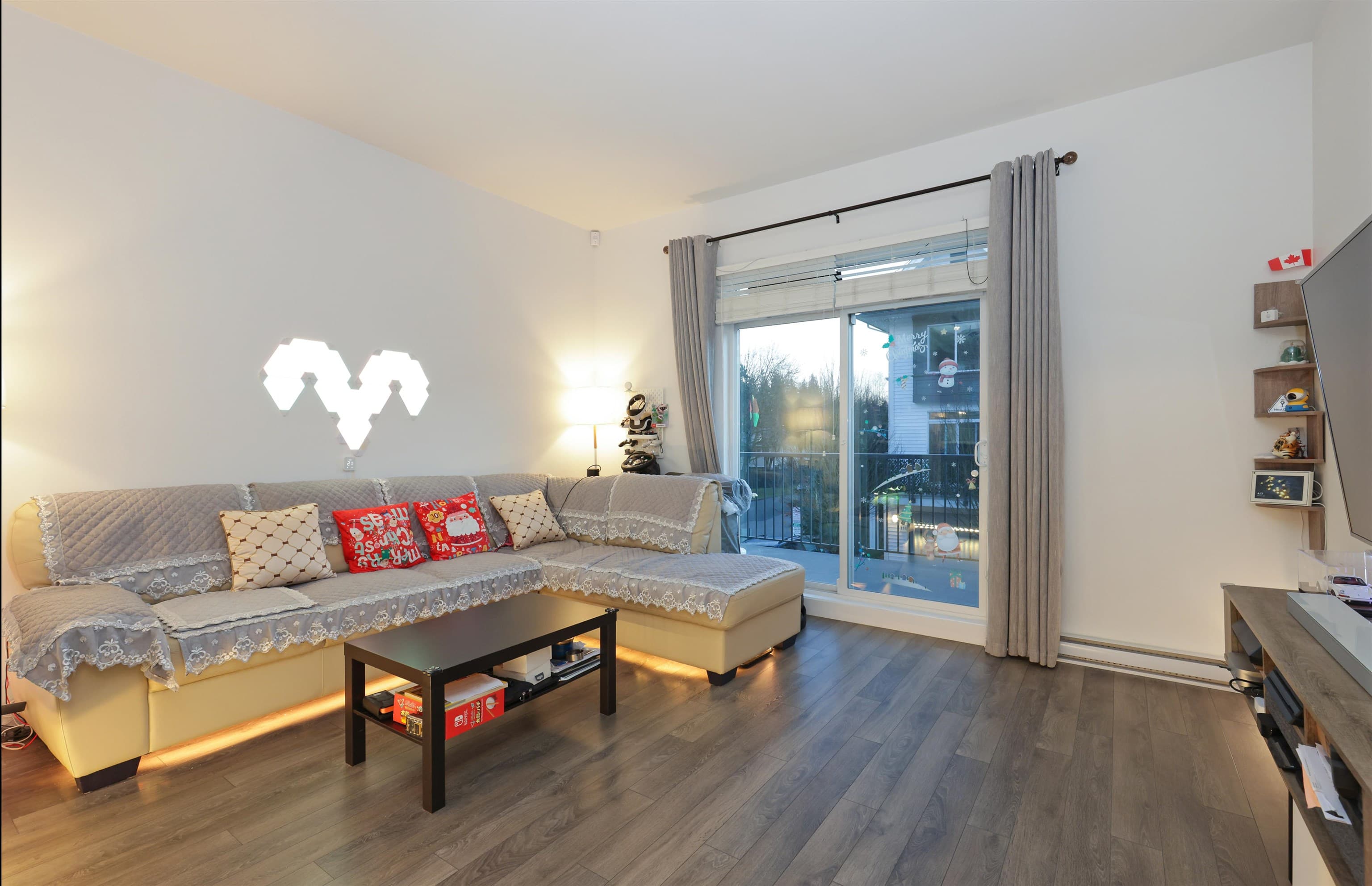 113 - 15230 Guildford Drive, Surrey, V3R 0C8 — photo 4