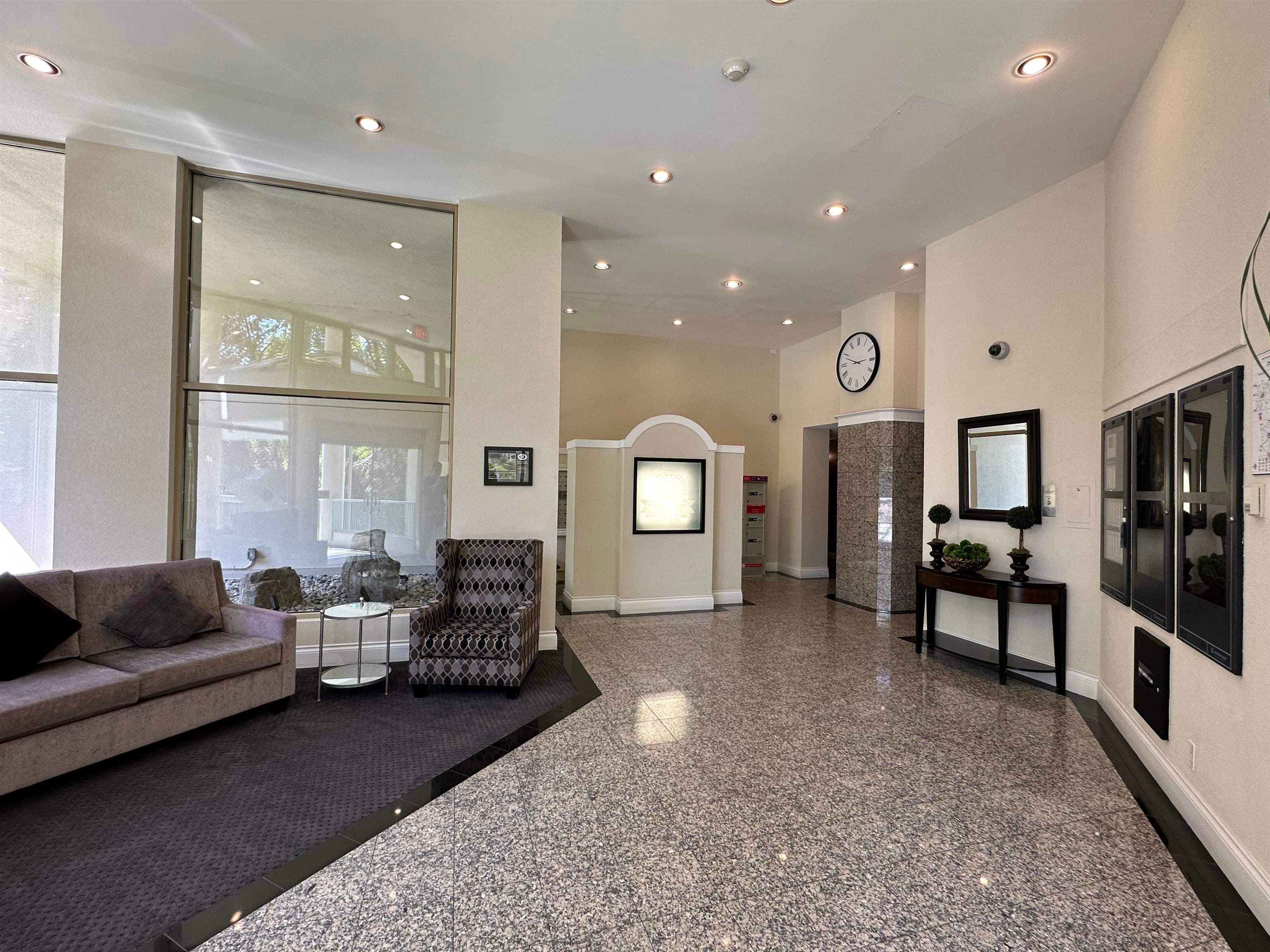 201 - 6188 Patterson Avenue, Burnaby, V5H 2N1 — photo 2