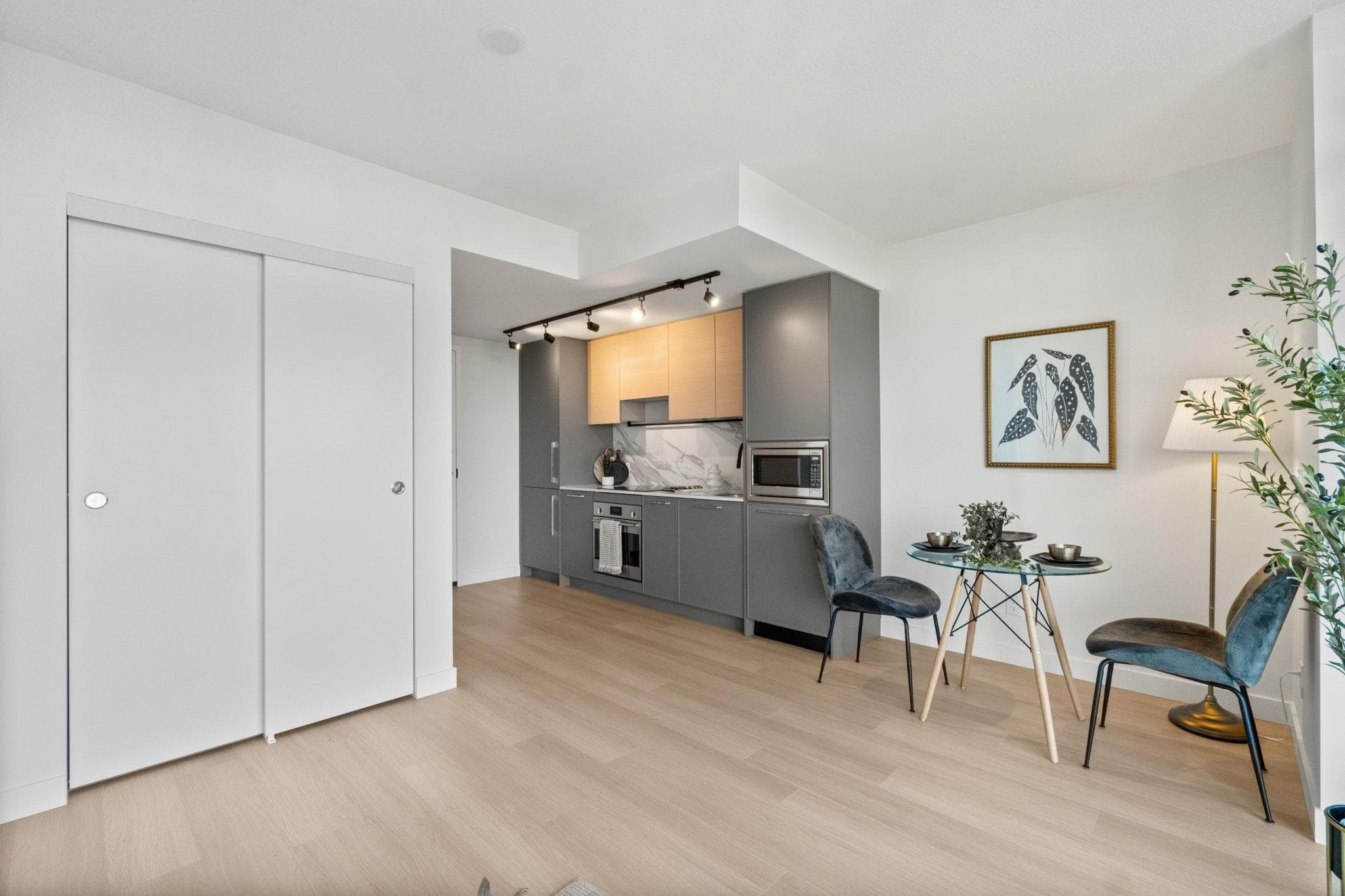 4004 - 13725 George Junction, Surrey, V3T 0V7 — photo 5