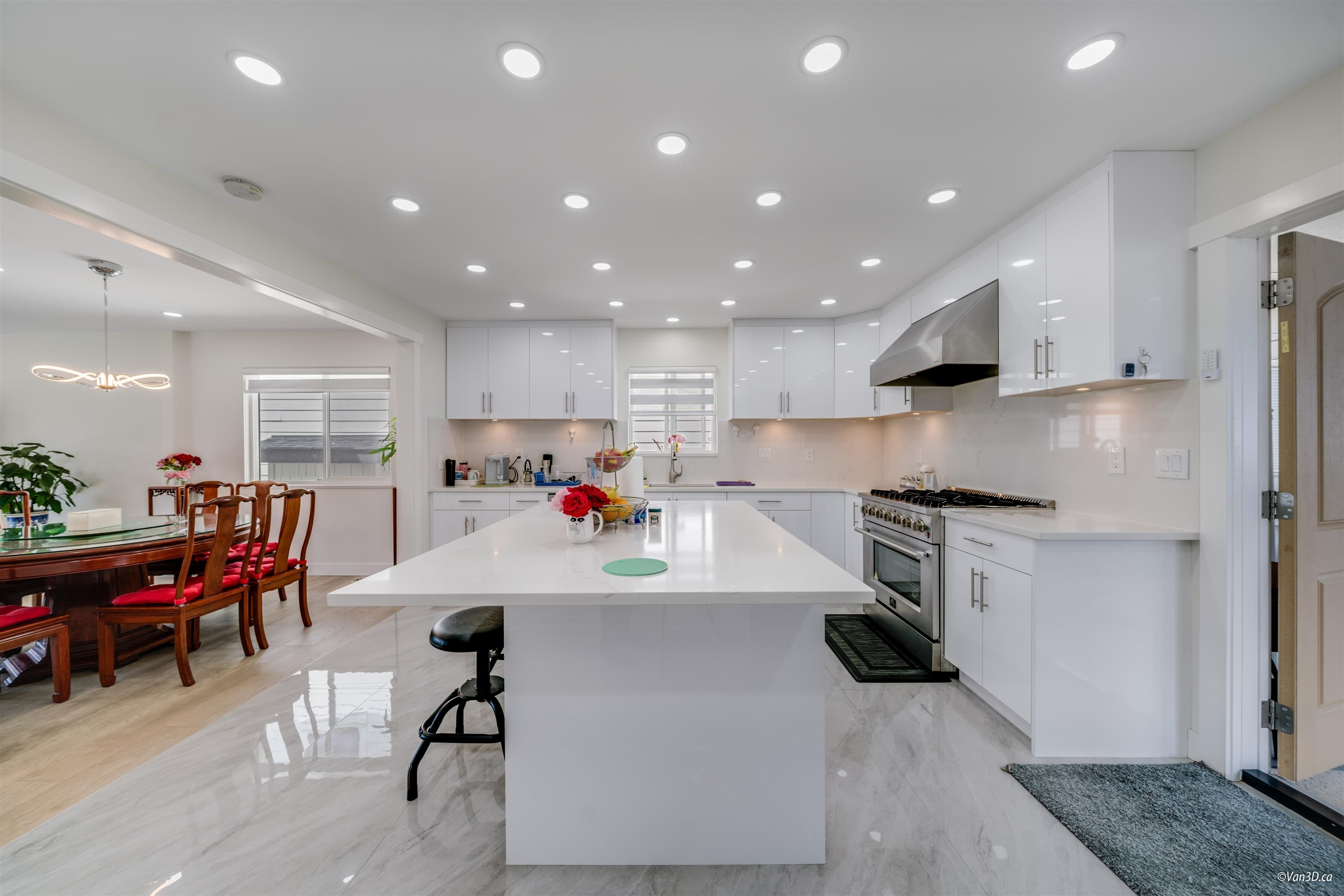 3881 Napier Street, Burnaby, V5C 3E6 — photo 3