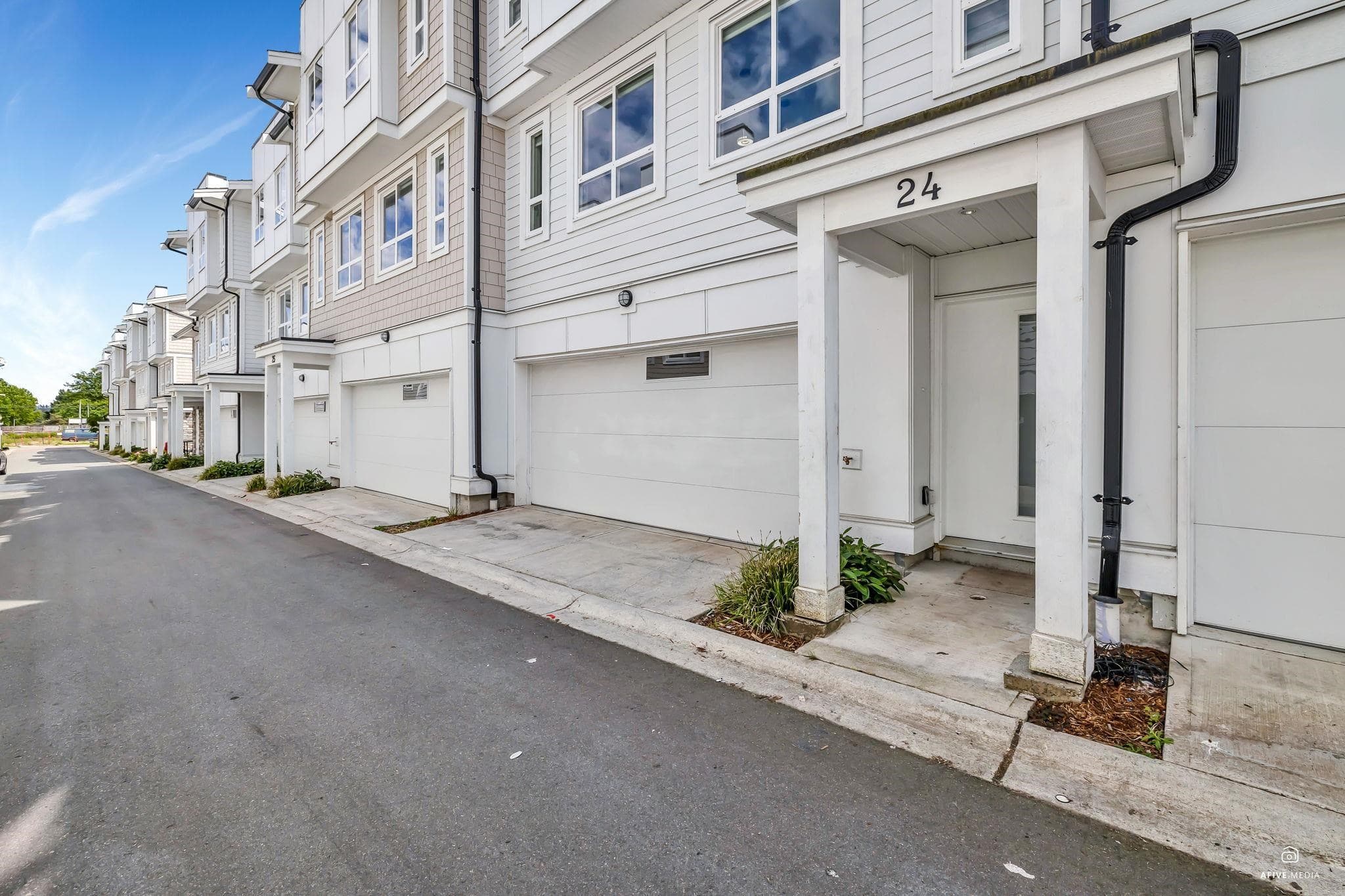 24 - 8181 135a Street, Surrey, V3W 3N8 — photo 3