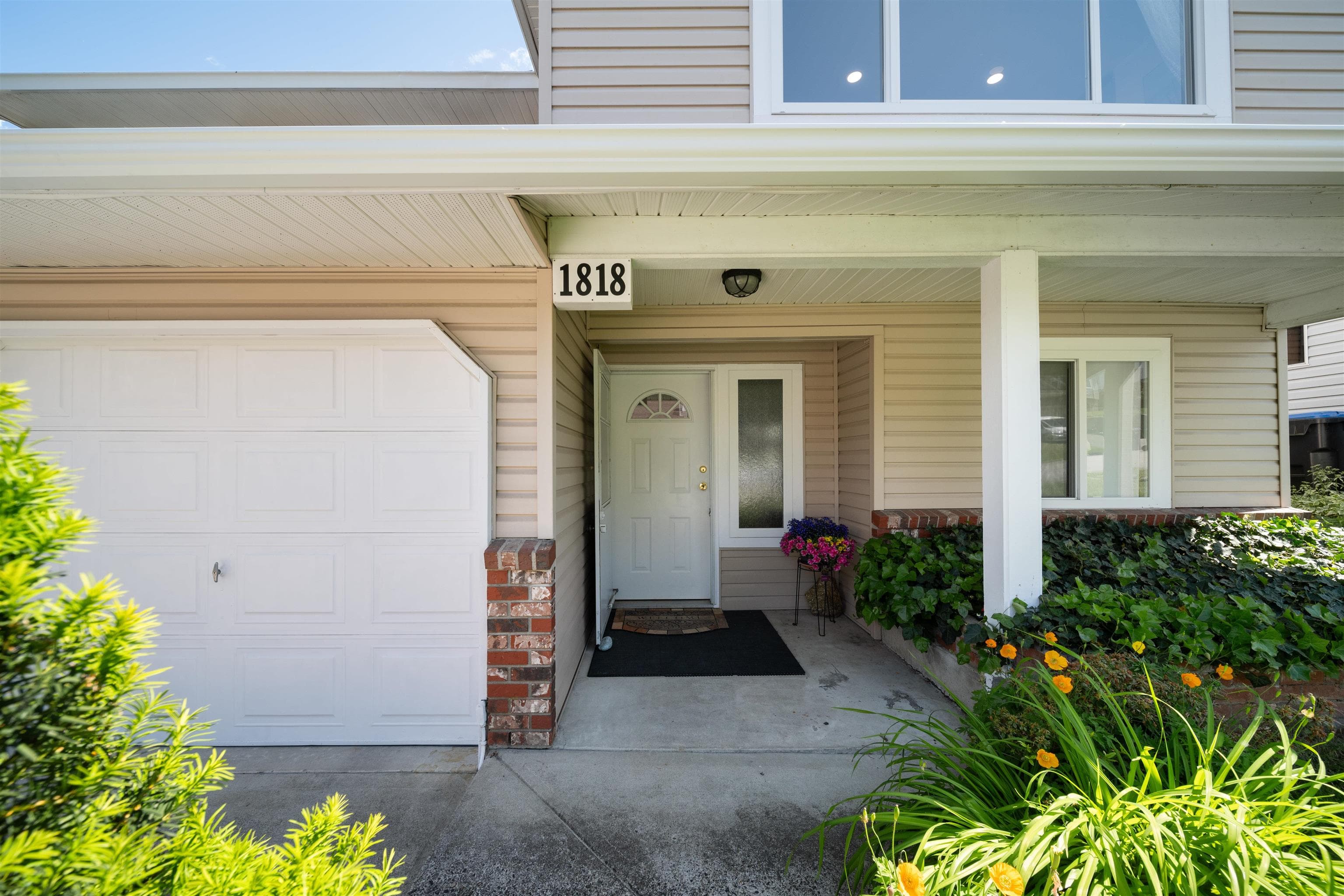1818 Eureka Avenue, Port Coquitlam, V3C 5C3 — photo 2
