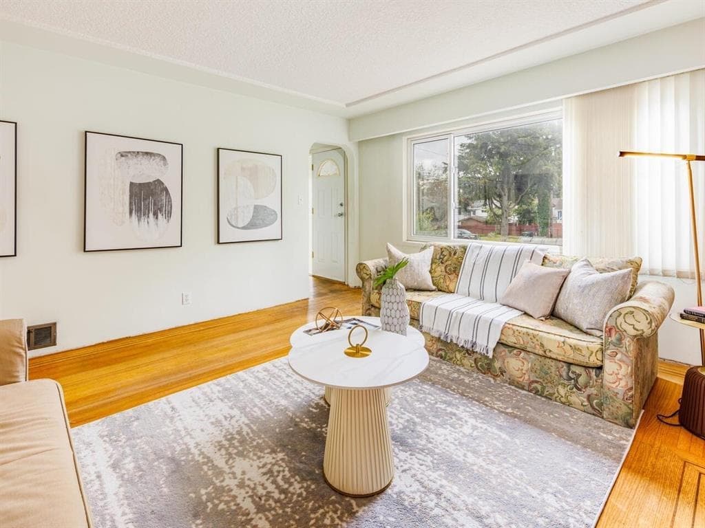3687 E 26th Avenue, Vancouver, V5R 1M6 — photo 2