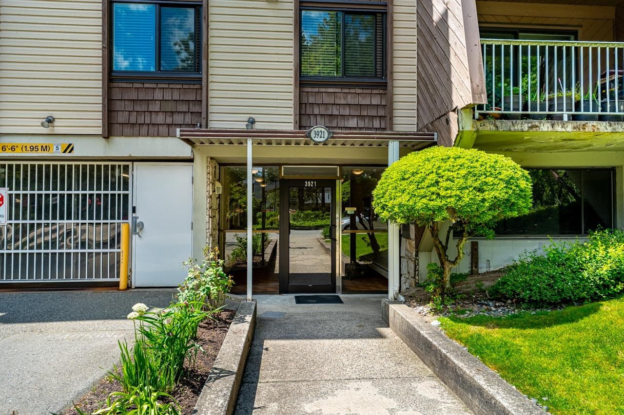 312 - 3921 Carrigan Court, Burnaby, V3N 4J7 — photo 2