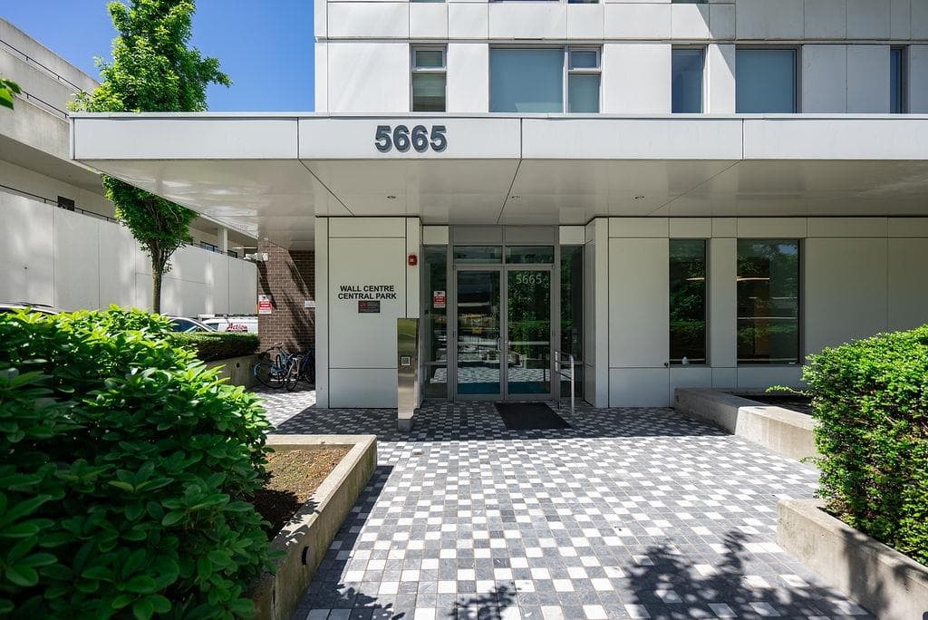 1501 - 5665 Boundary Road, Vancouver, V5R 0E4 — photo 3