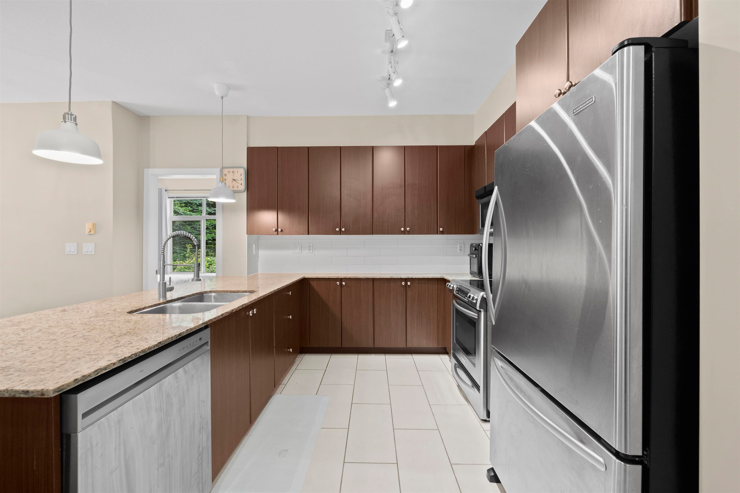 209 - 270 Francis Way, New Westminster, V3L 0C3 — photo 5