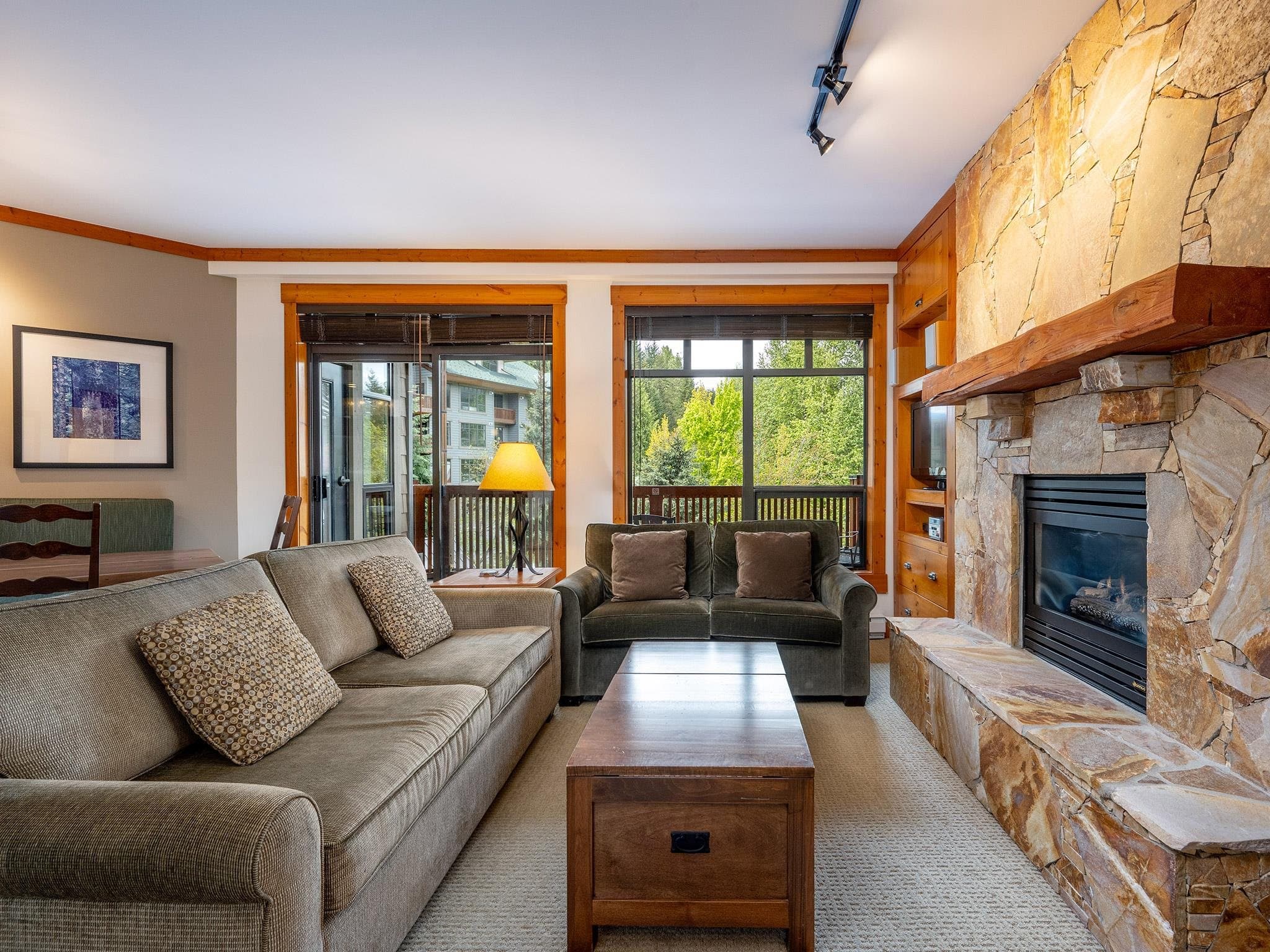 303 - 2202 Gondola Way, Whistler, V8E 0M7 — photo 4