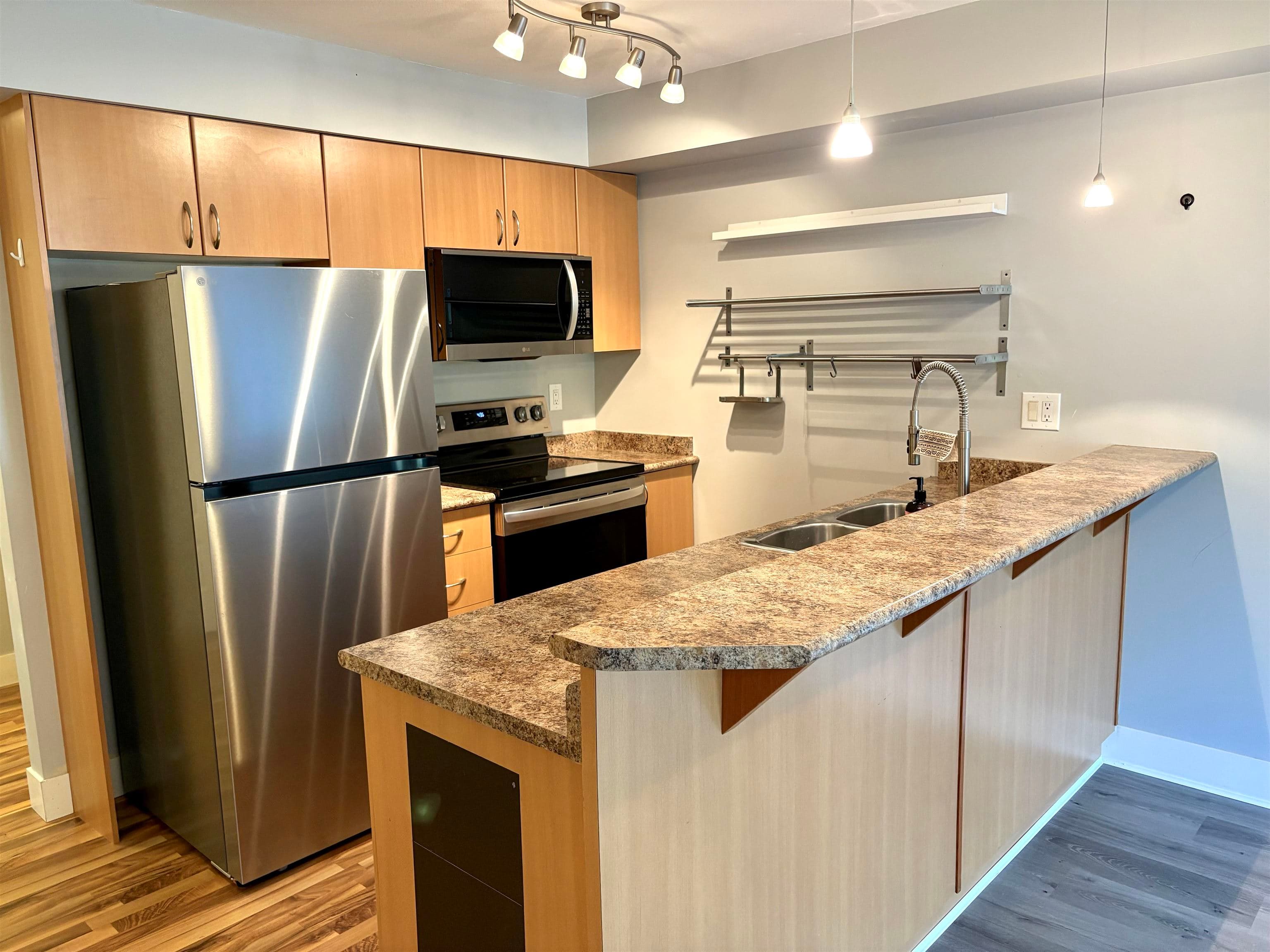 105 - 2515 Park Drive, Abbotsford, V2S 0B2 — photo 3