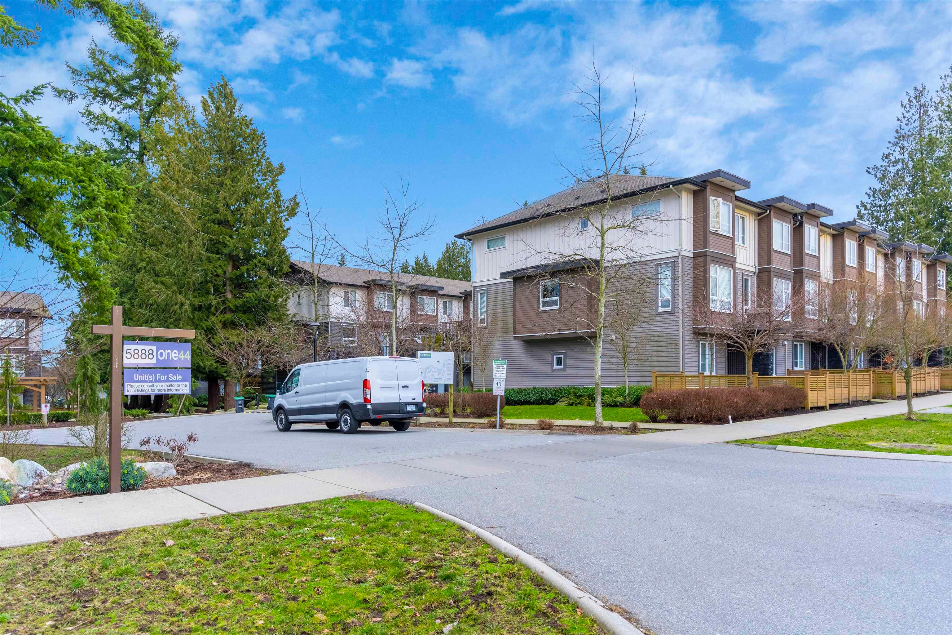 88 - 5888 144 Street, Surrey, V3X 0G8 — photo 3