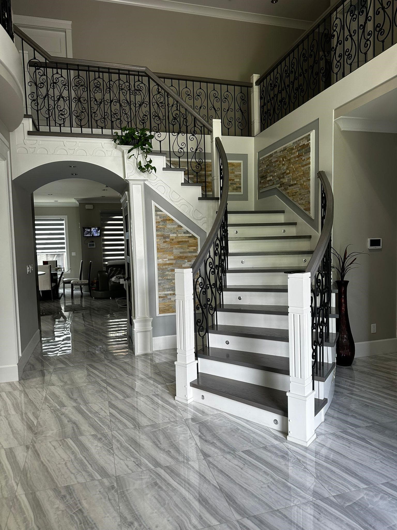 8960 150a Street, Surrey, V3R 6X3 — photo 2