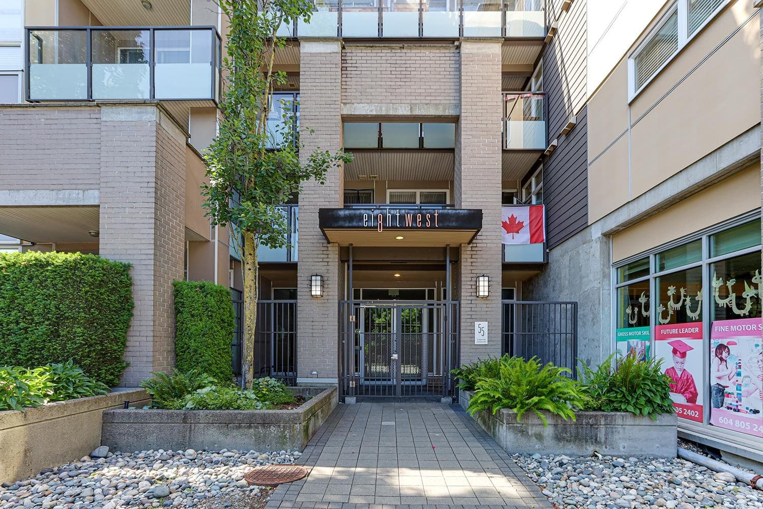 208 - 55 Eighth Avenue, New Westminster, V3L 0E8 — photo 1