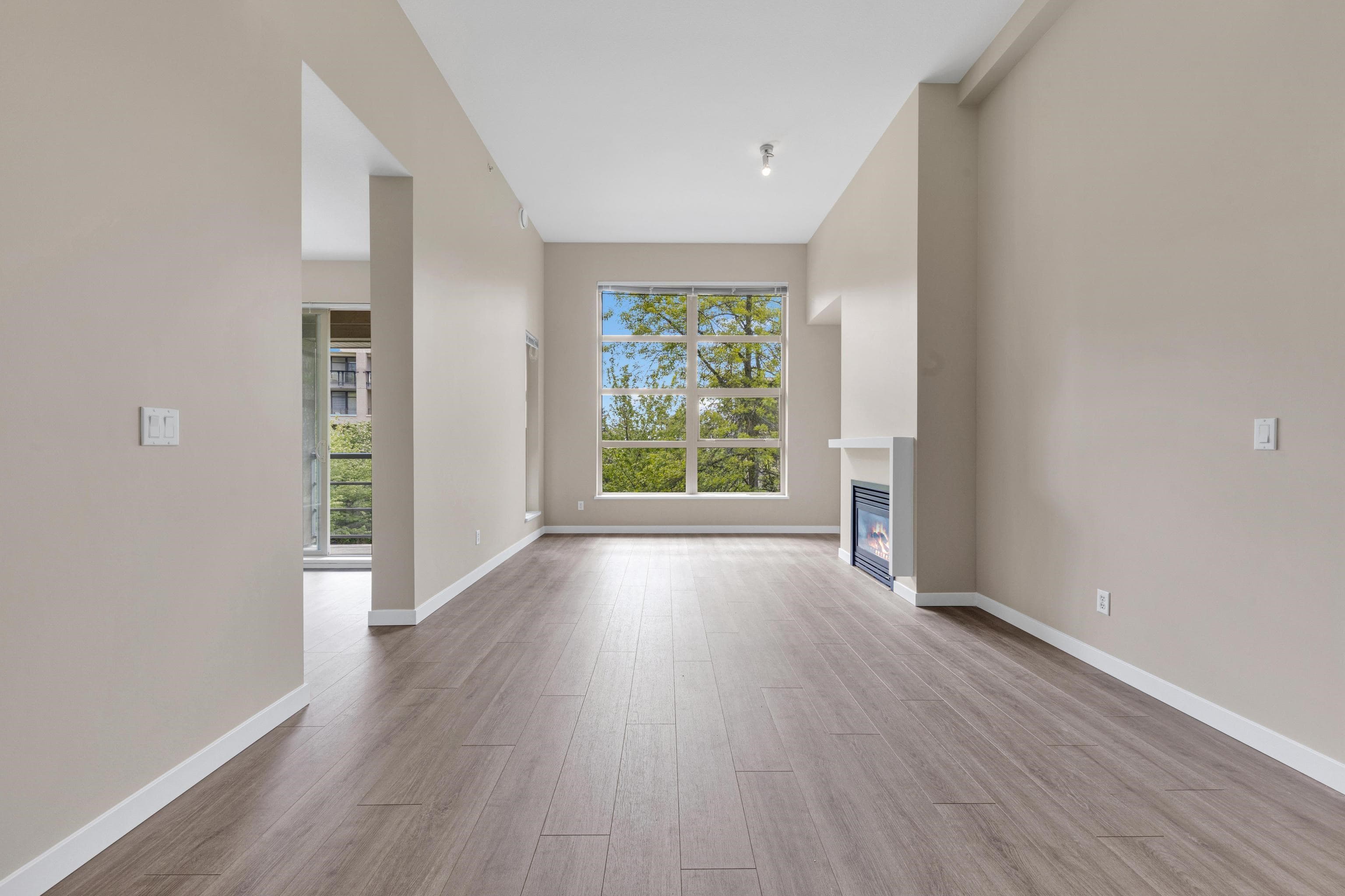 414 - 9339 University Crescent, Burnaby, V5A 4Y1 — photo 2