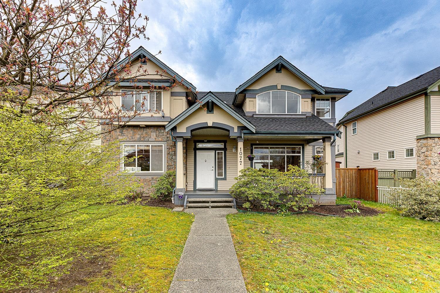 1077 Riverside Drive, Port Coquitlam, V3B 8A7 — photo 2