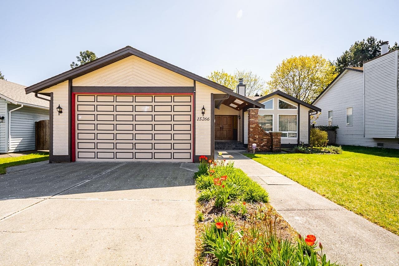 15266 97a Avenue, Surrey, V3R 8P6 — photo 2