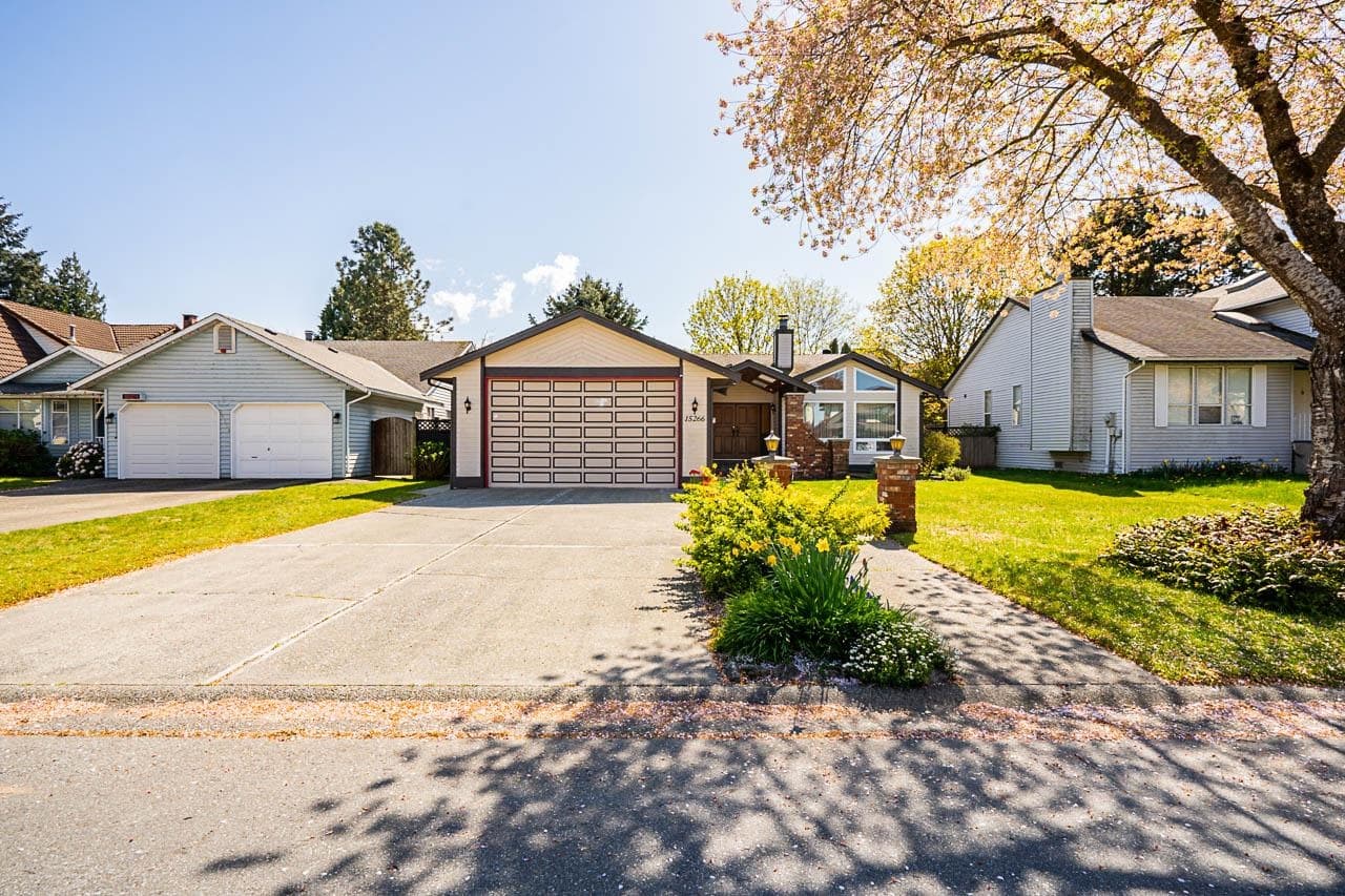 15266 97a Avenue, Surrey, V3R 8P6 — photo 3