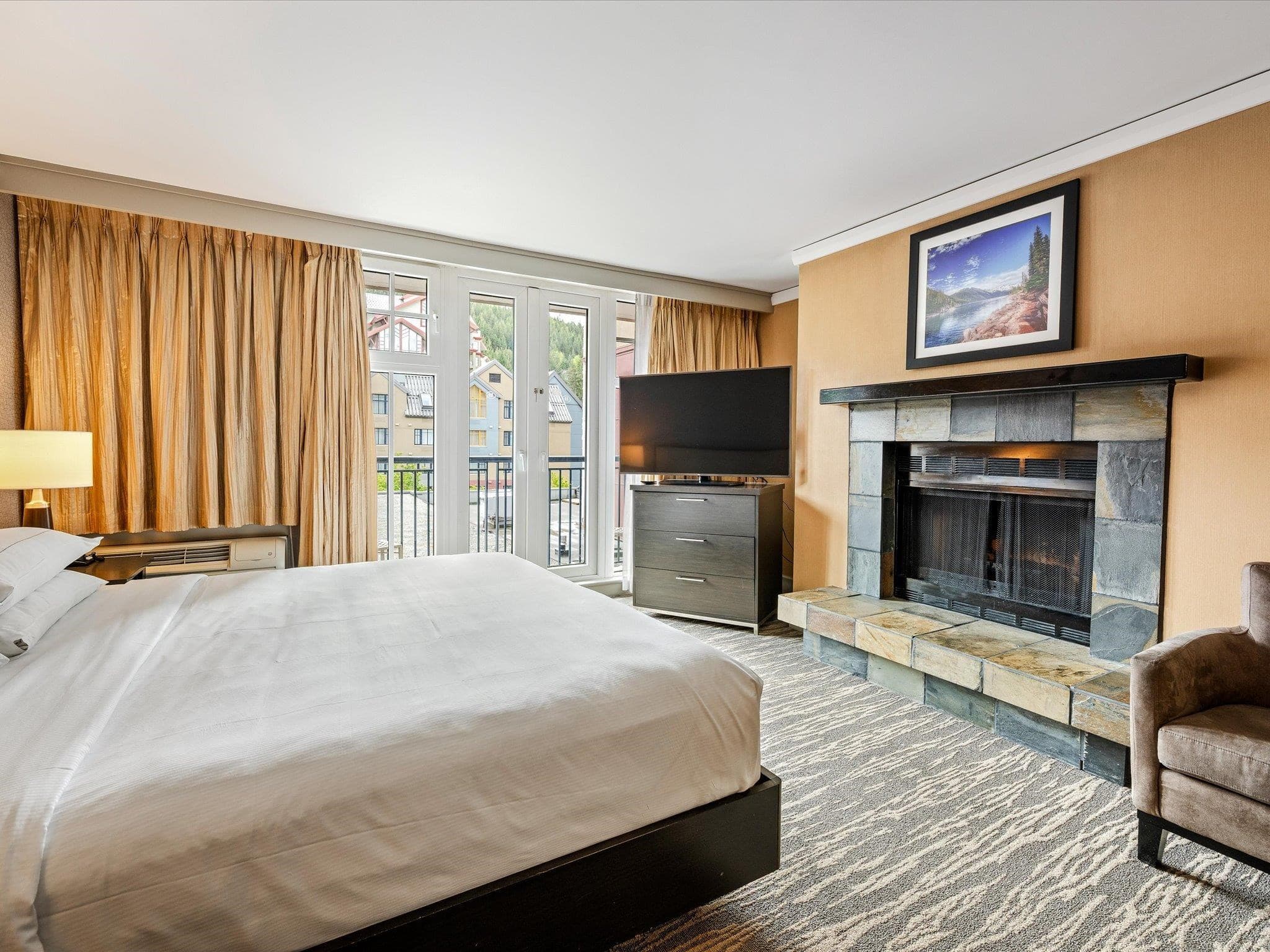 306 - 4050 Whistler Way, Whistler, V8E 1H9 — photo 3