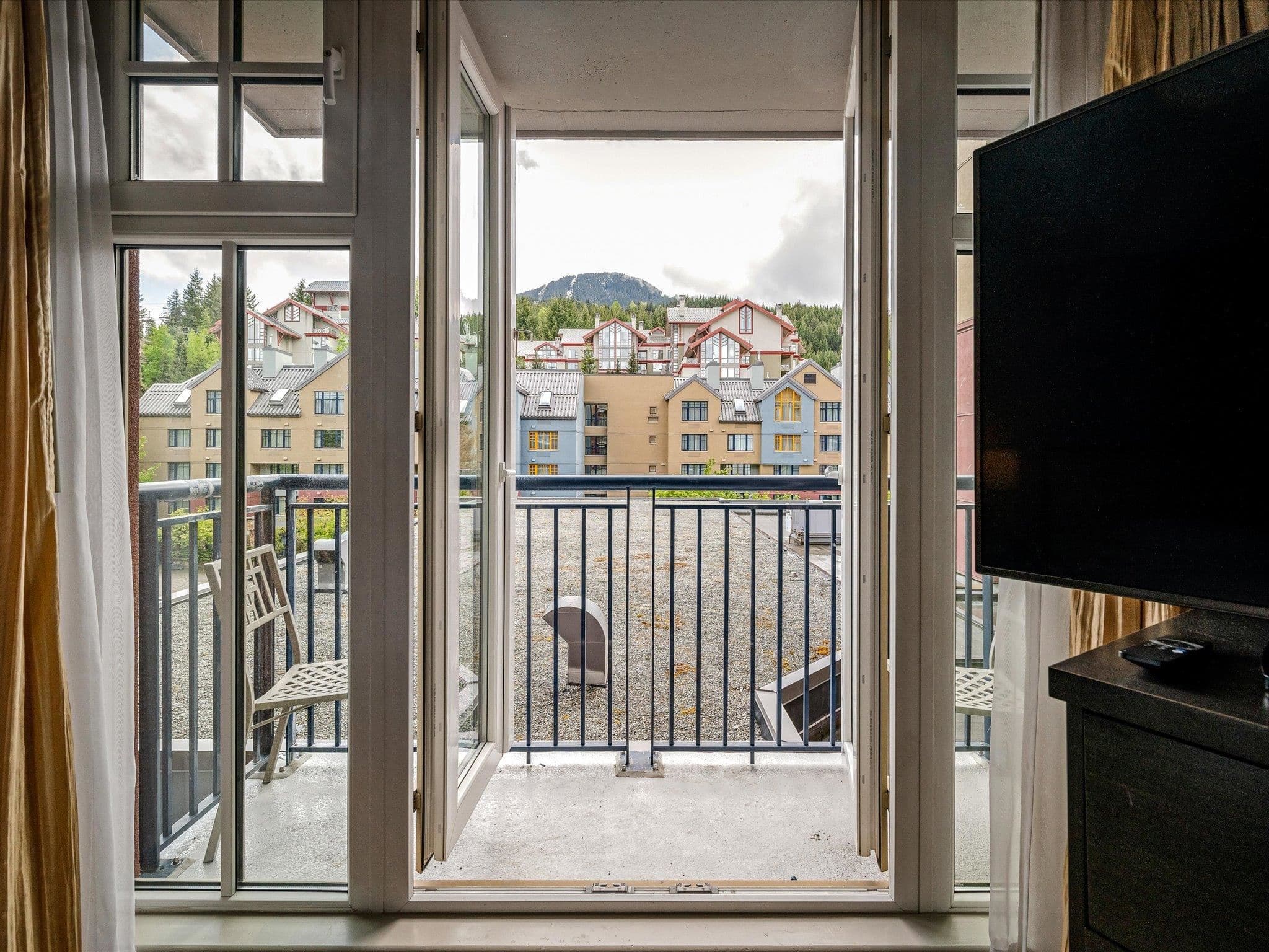 306 - 4050 Whistler Way, Whistler, V8E 1H9 — photo 5