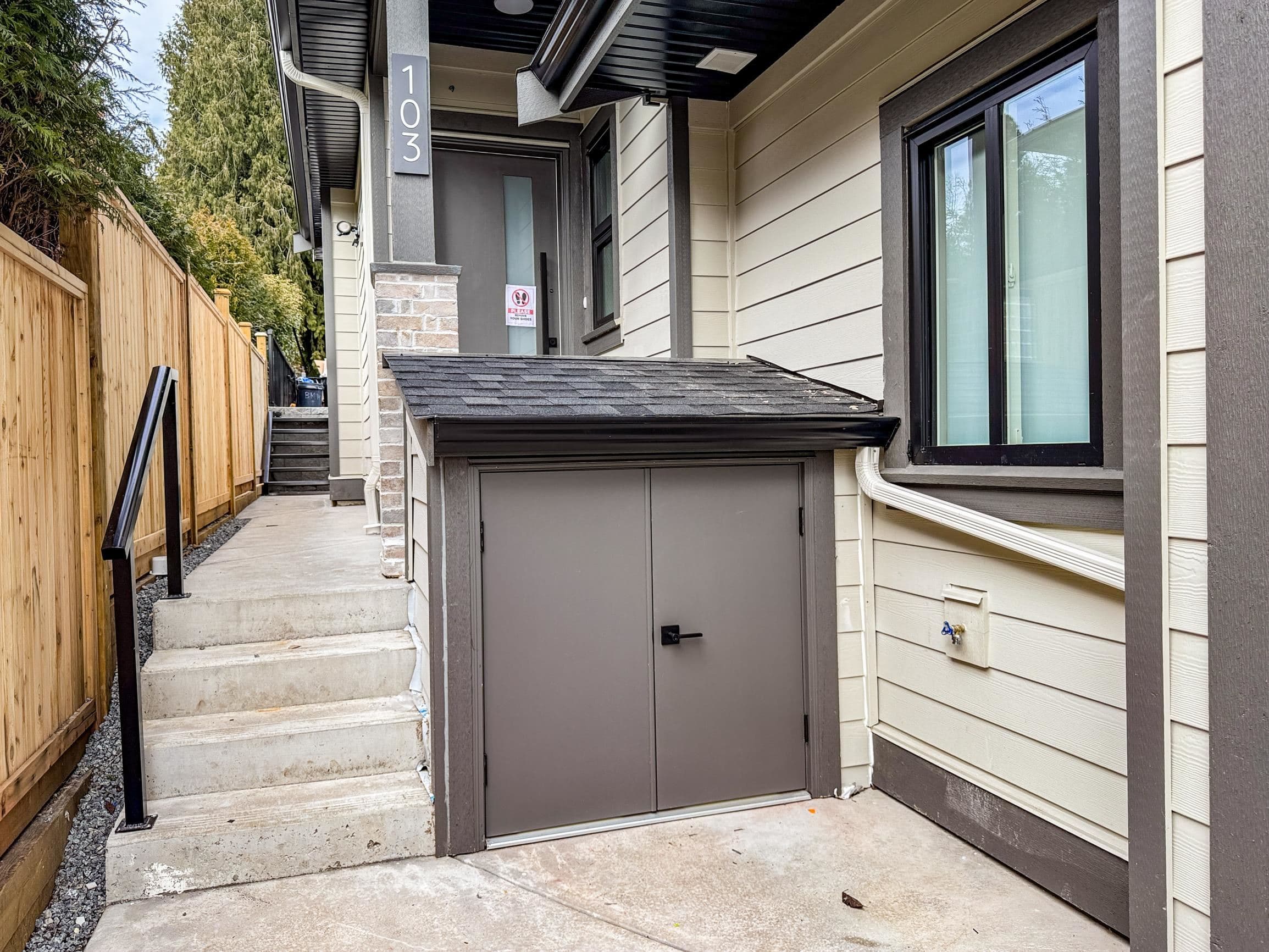 103 - 941 Dansey Avenue, Coquitlam, V3K 3G8 — photo 2
