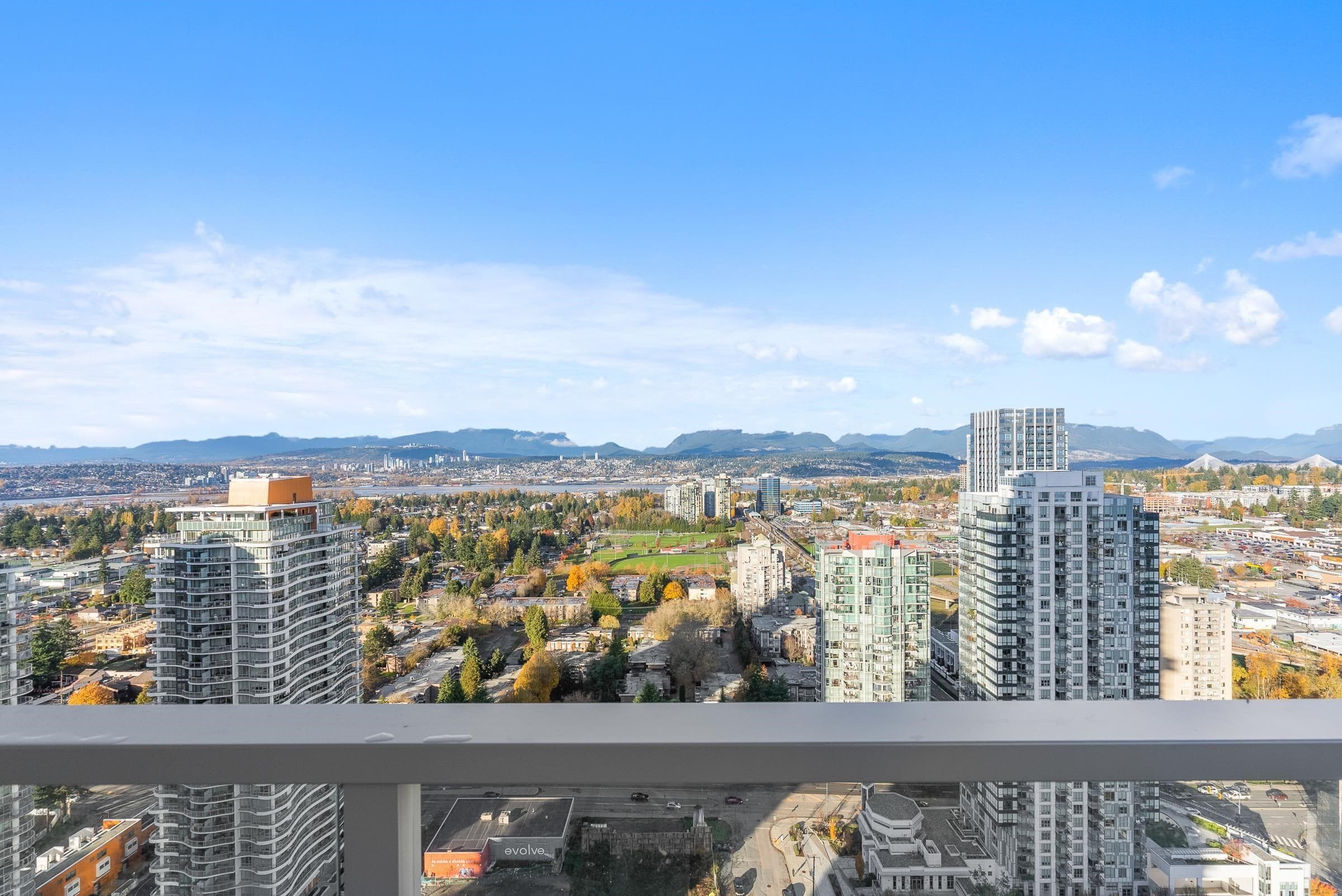 3105 - 13350 Central Avenue, Surrey, V3T 0S1 — photo 3