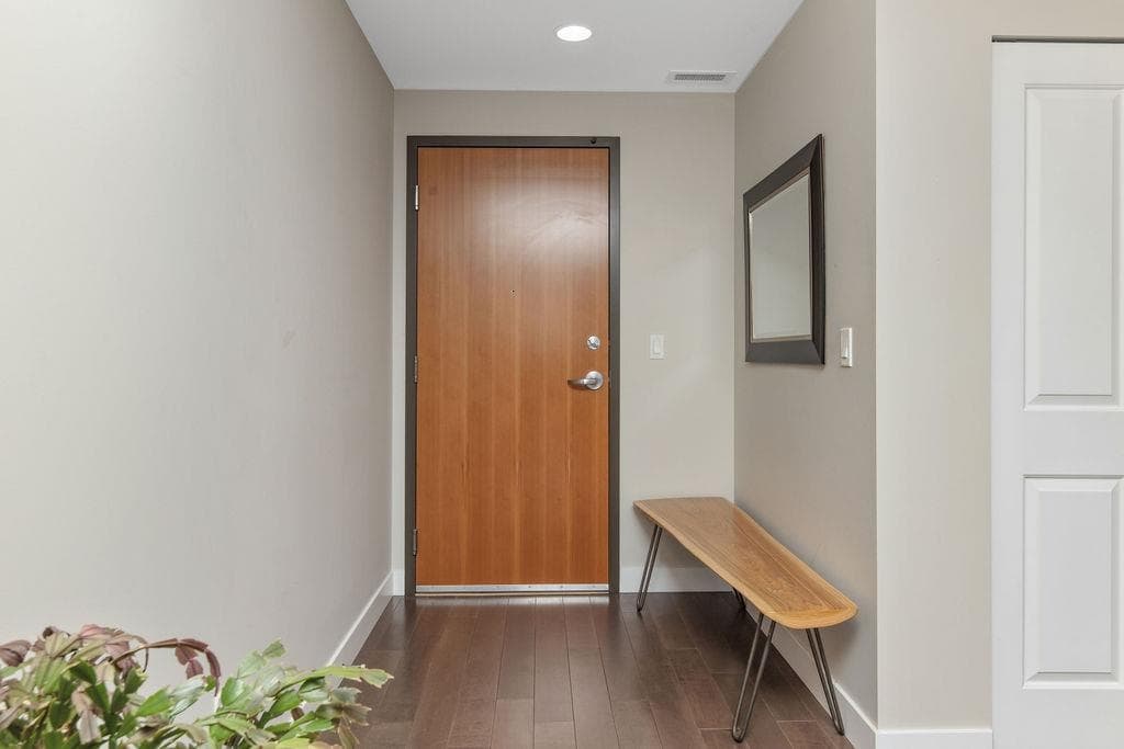203 - 5665 Teredo Street, Sechelt, V7Z 0J2 — photo 4