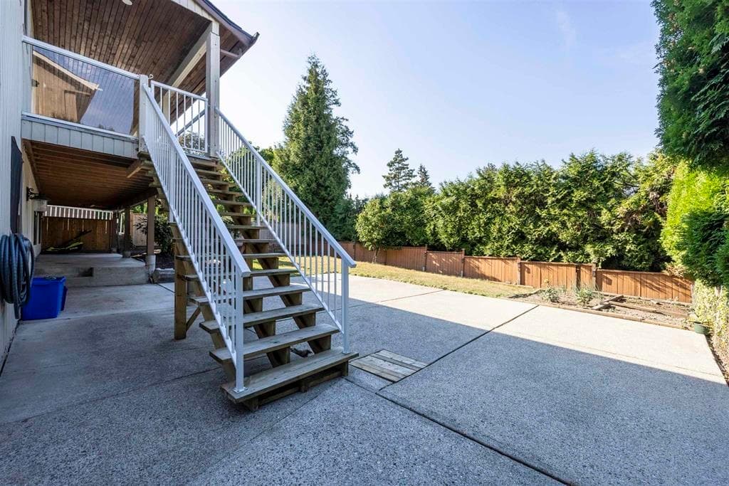 7753 Hazelmere Street, Burnaby, V5E 2B3 — photo 3