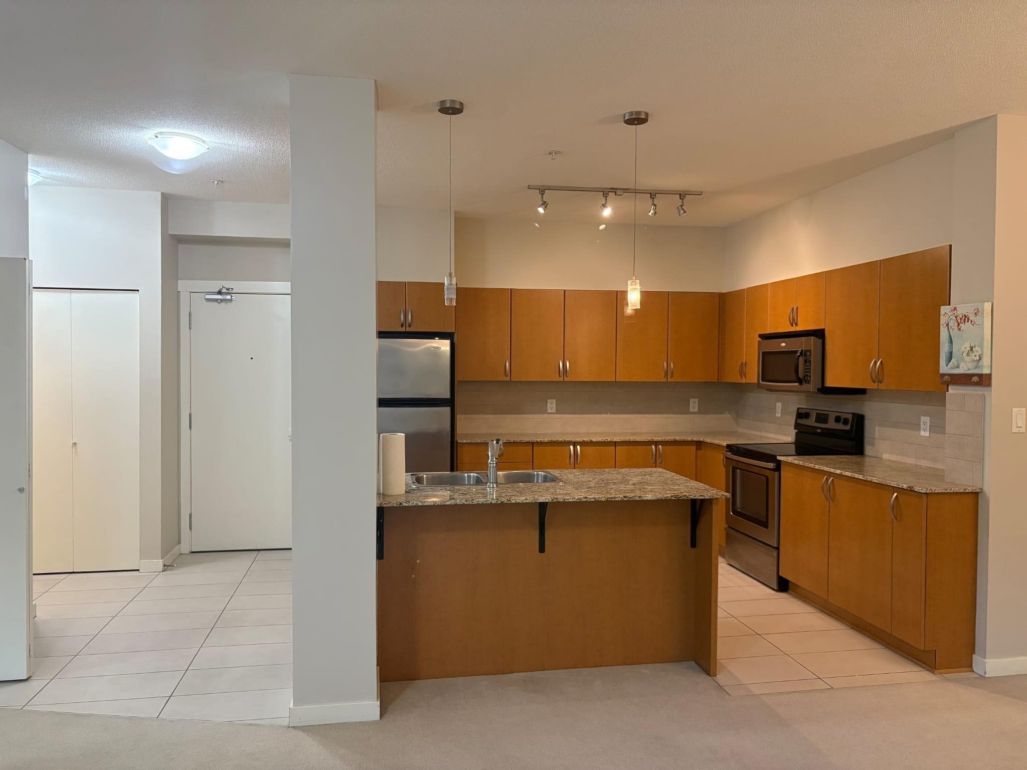 427 - 13733 107a Avenue, Surrey, V3T 0B7 — photo 5