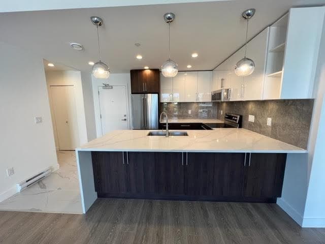 406 - 11703 Fraser Street, Maple Ridge, V2X 9A7 — photo 2
