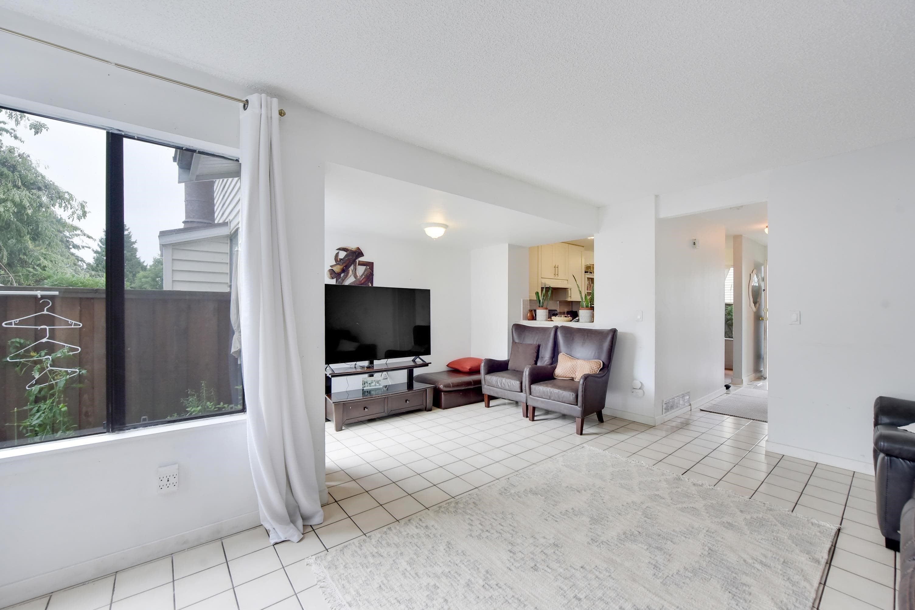 32 - 9358 128 Street, Surrey, V3V 6A4 — photo 5