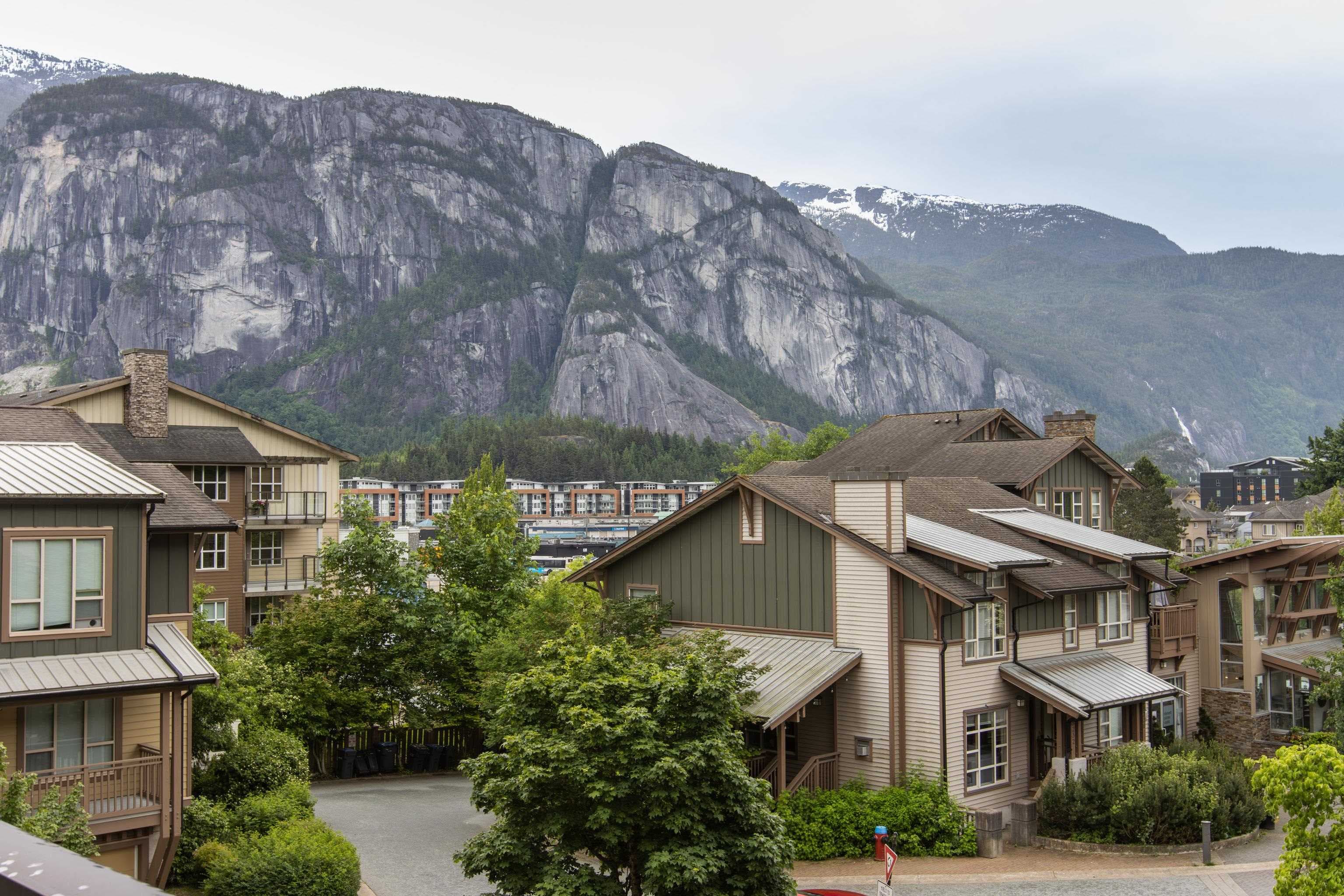320 - 1211 Village Green Way, Squamish, V8B 0R7 — photo 1