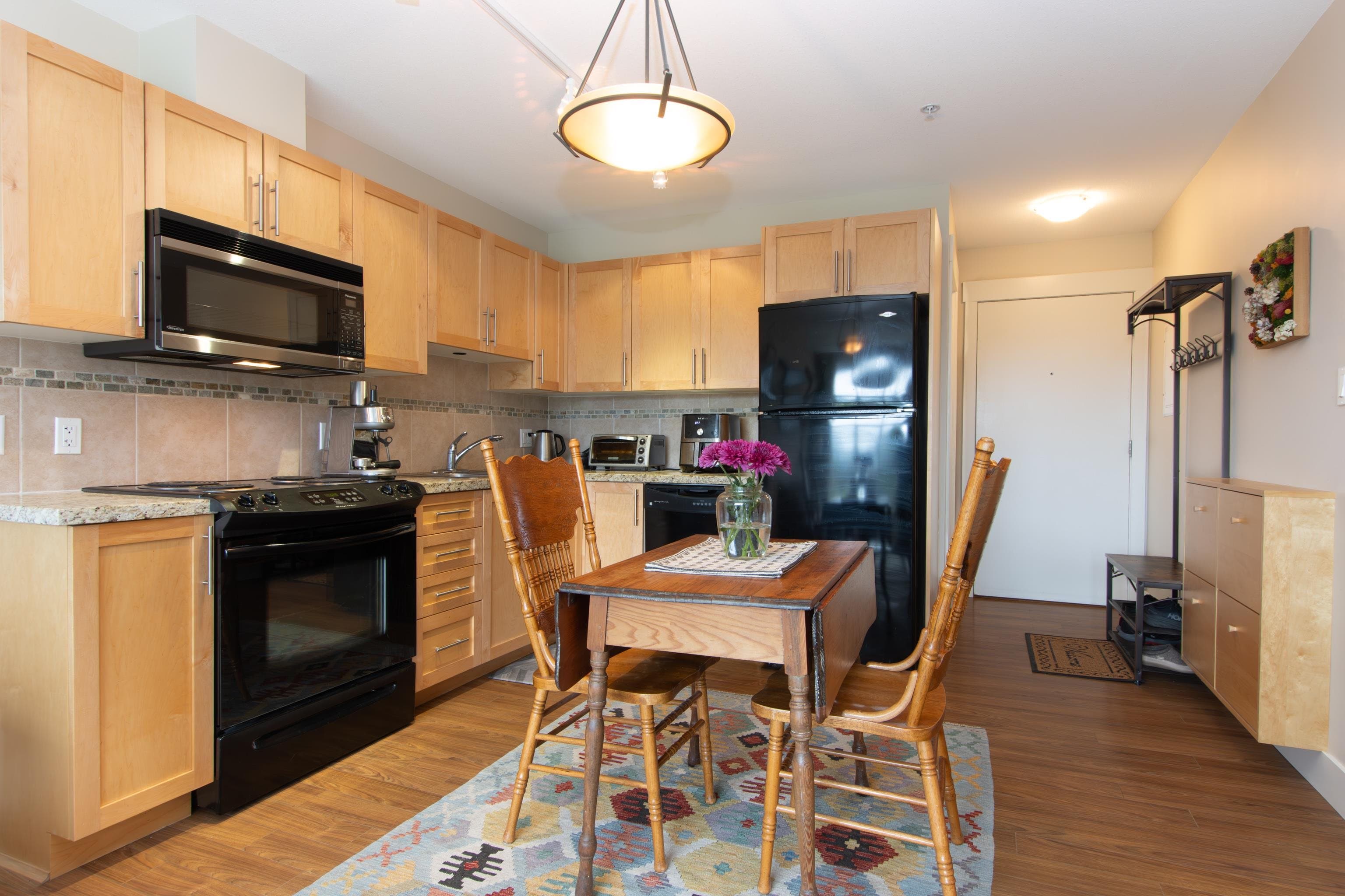 320 - 1211 Village Green Way, Squamish, V8B 0R7 — photo 4