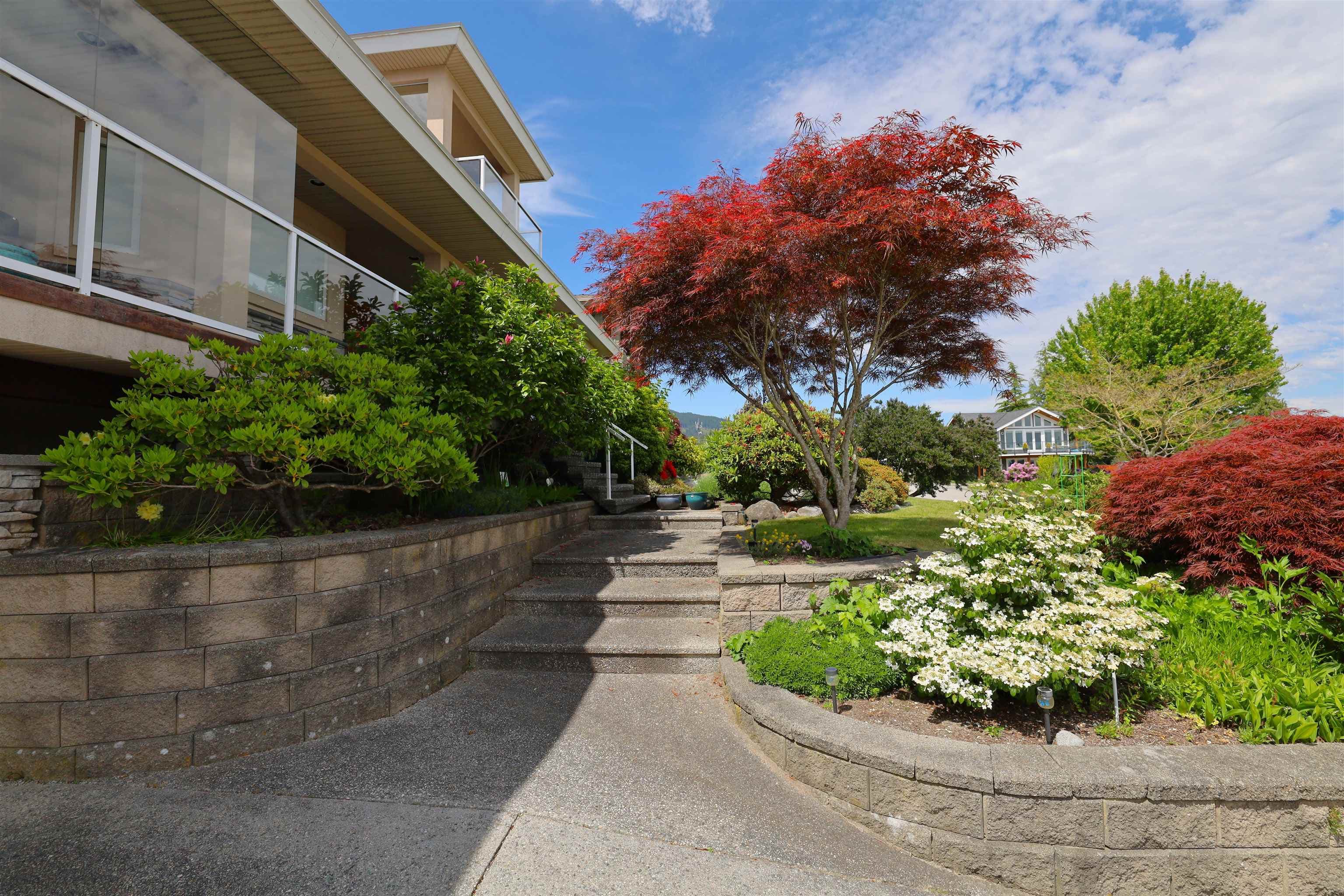 561 Spyglass Place, Gibsons, V0N 1V9 — photo 5
