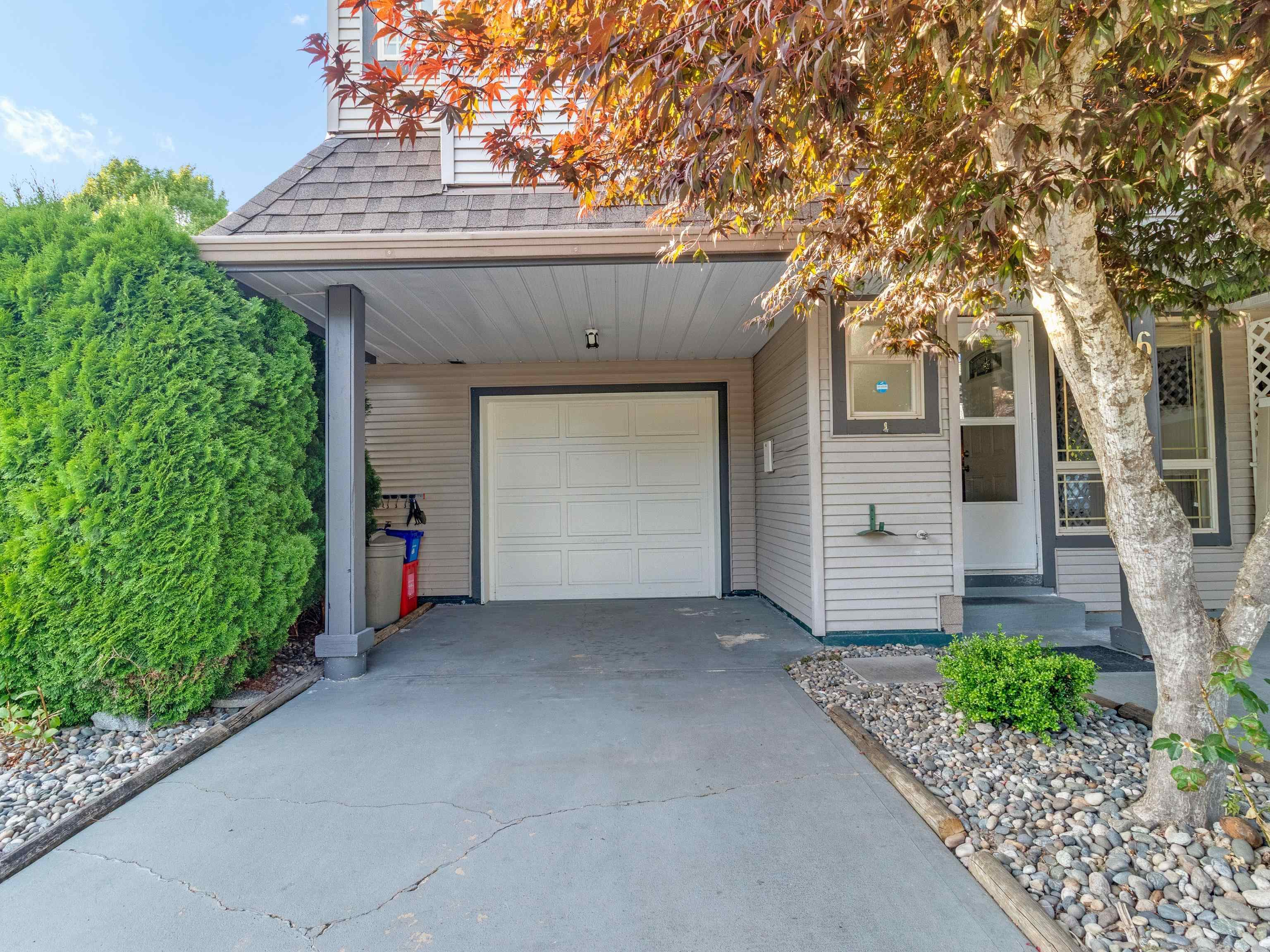 6 - 22980 Abernethy Lane, Maple Ridge, V2X 3N4 — photo 2