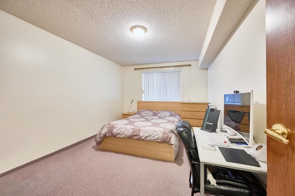 102 - 3921 Carrigan Court, Burnaby, V3N 4J7 — photo 5