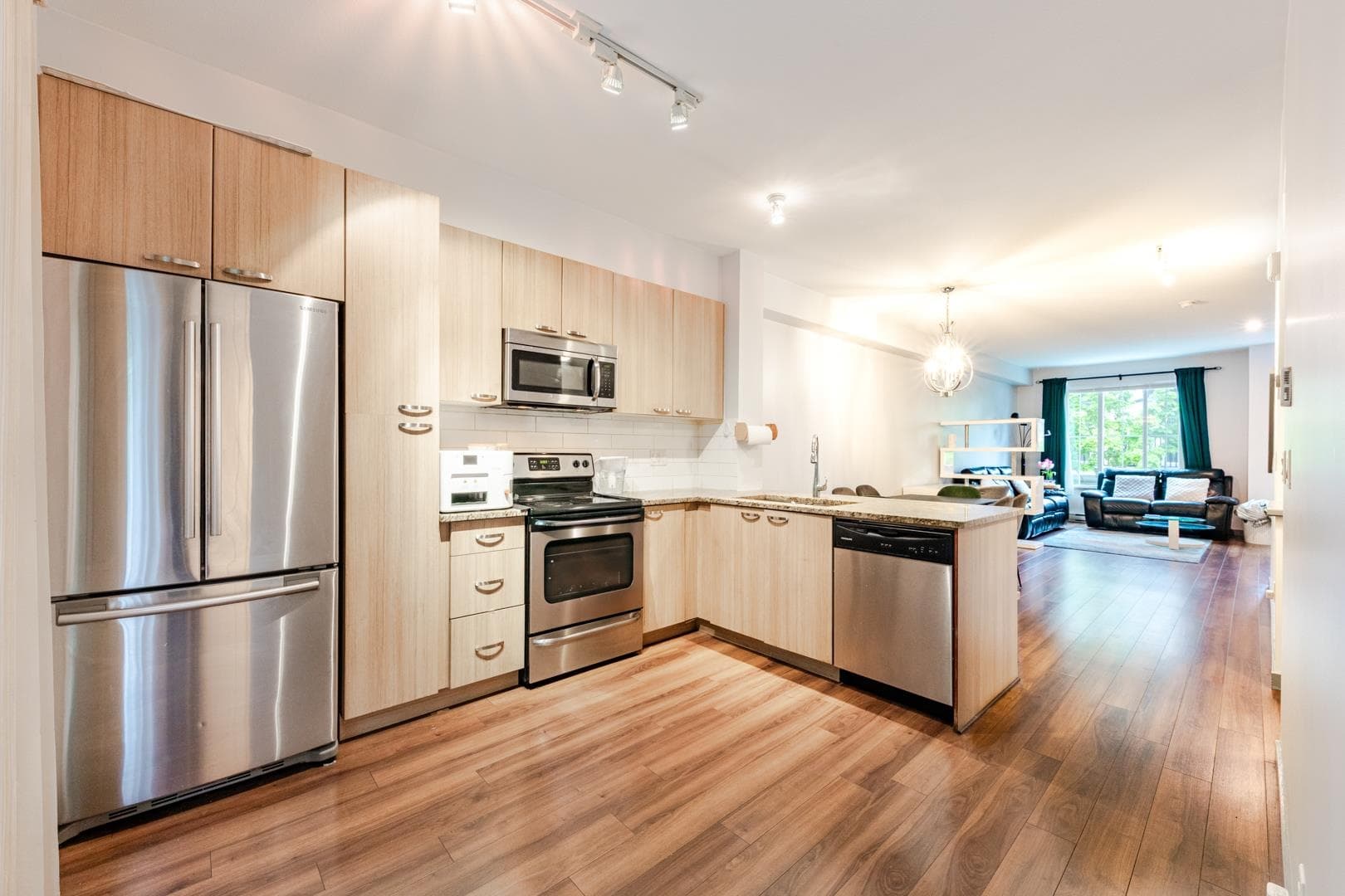 142 - 14833 61 Avenue, Surrey, V3S 6T6 — photo 1