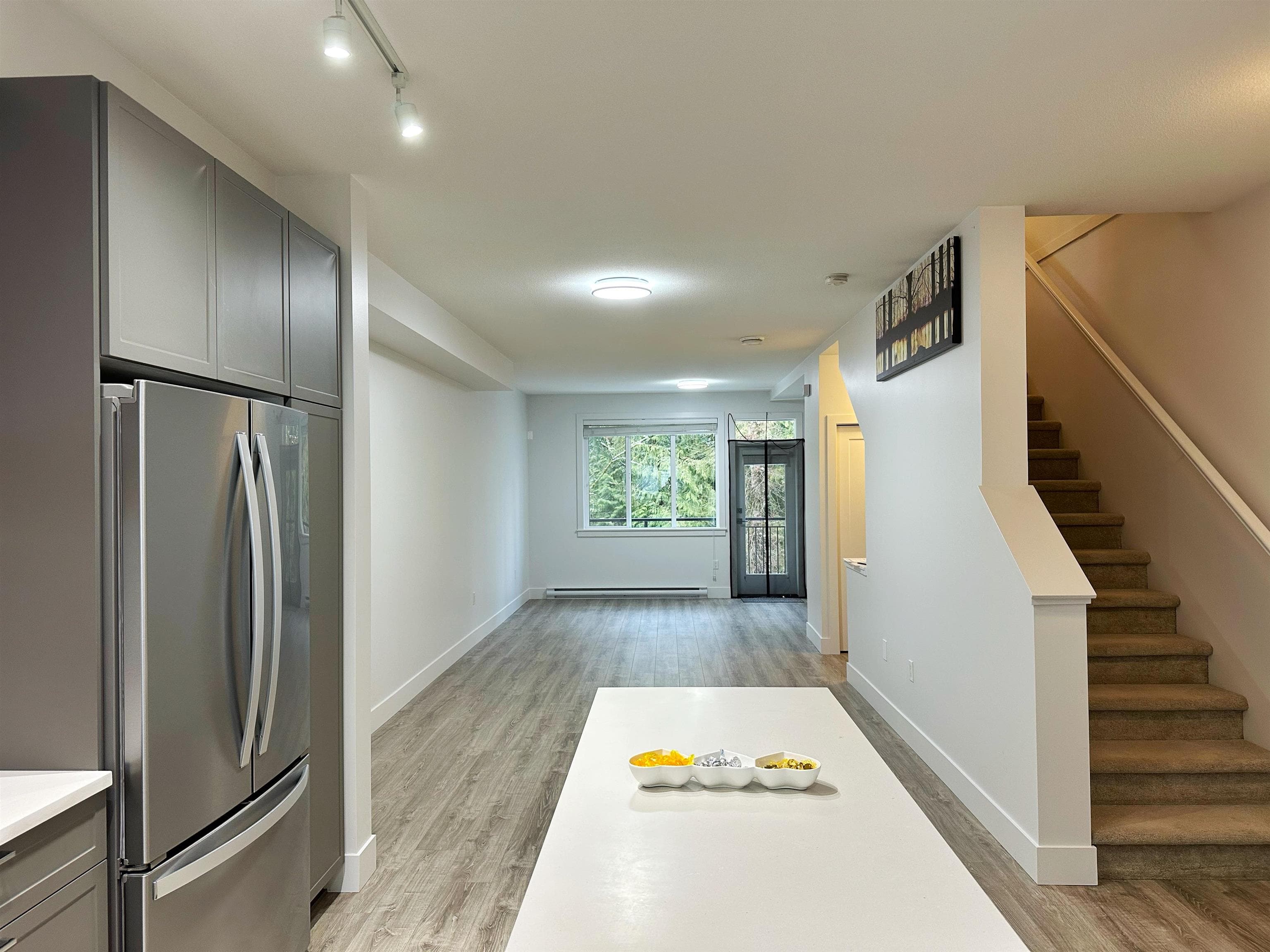 111 - 9718 161a Street, Surrey, V4N 6S7 — photo 3