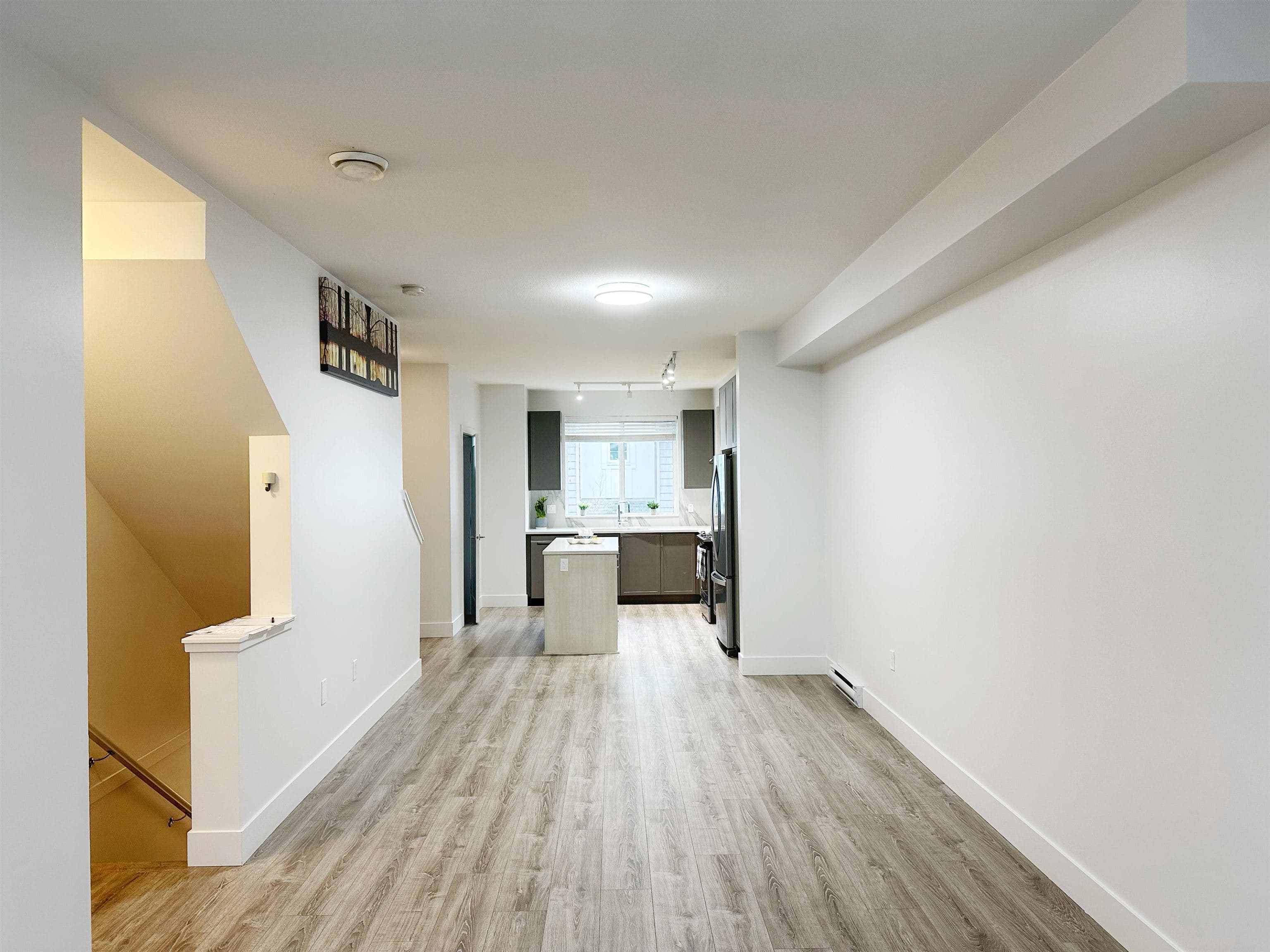 111 - 9718 161a Street, Surrey, V4N 6S7 — photo 4