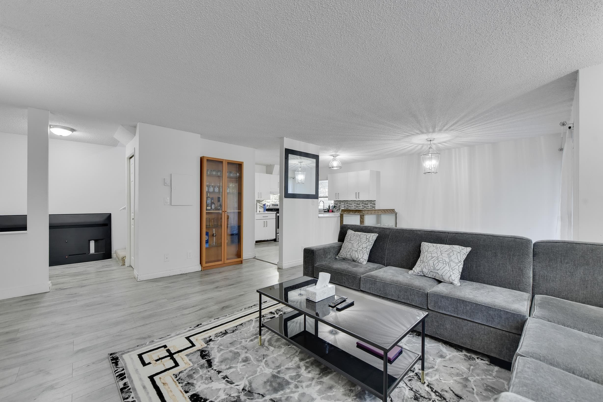 203 - 7064 133b Street, Surrey, V3W 8A4 — photo 2