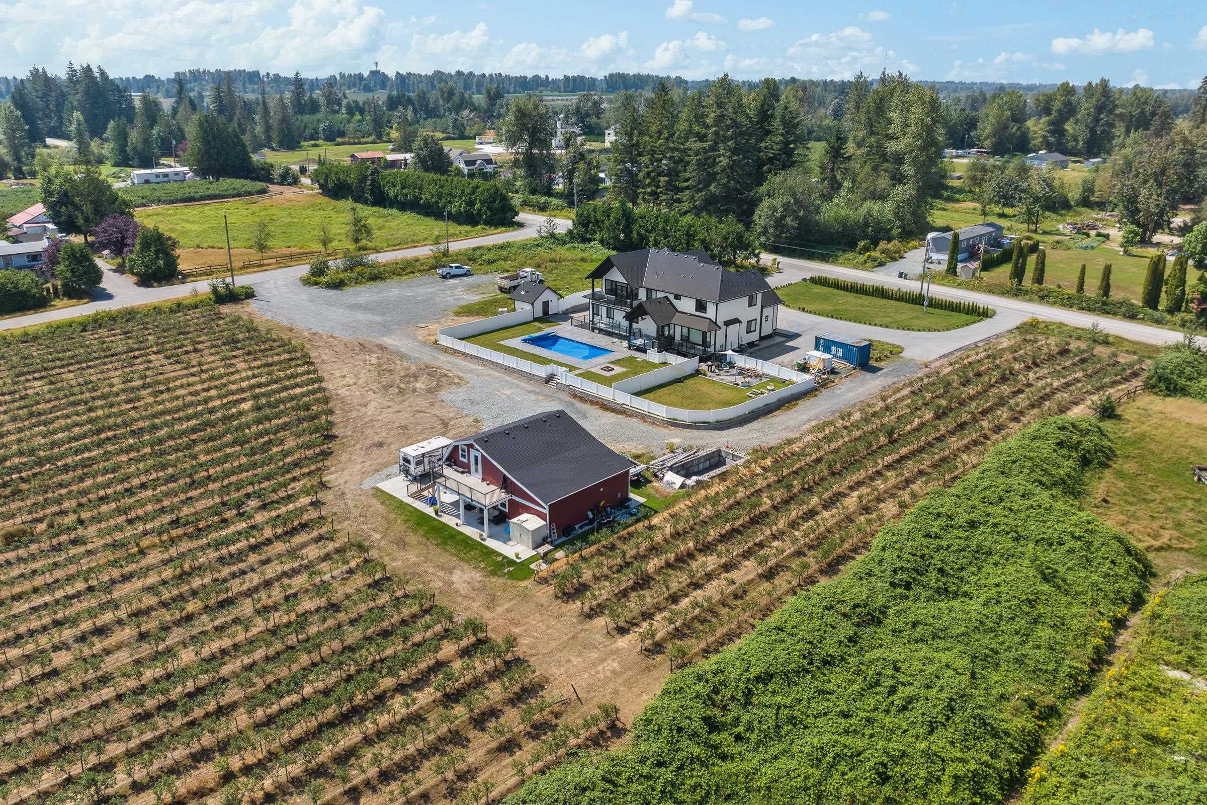 4296 Lefeuvre Road, Abbotsford, V4X 1N8 — photo 4
