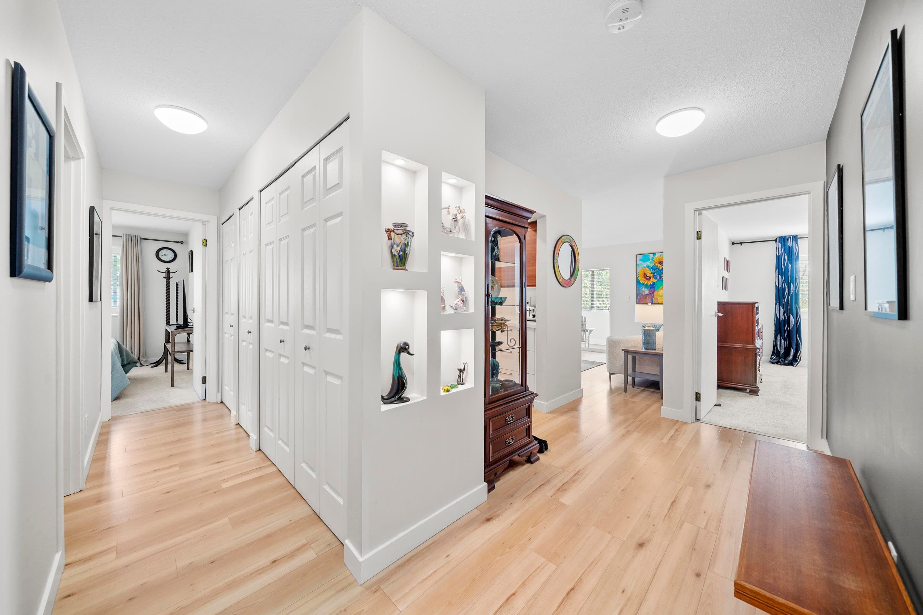206 - 1531 Merklin Street, White Rock, V4B 4C6 — photo 1