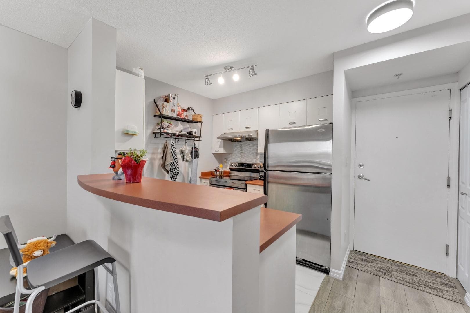 502 - 3438 Vanness Avenue, Vancouver, V5R 6E7 — photo 2