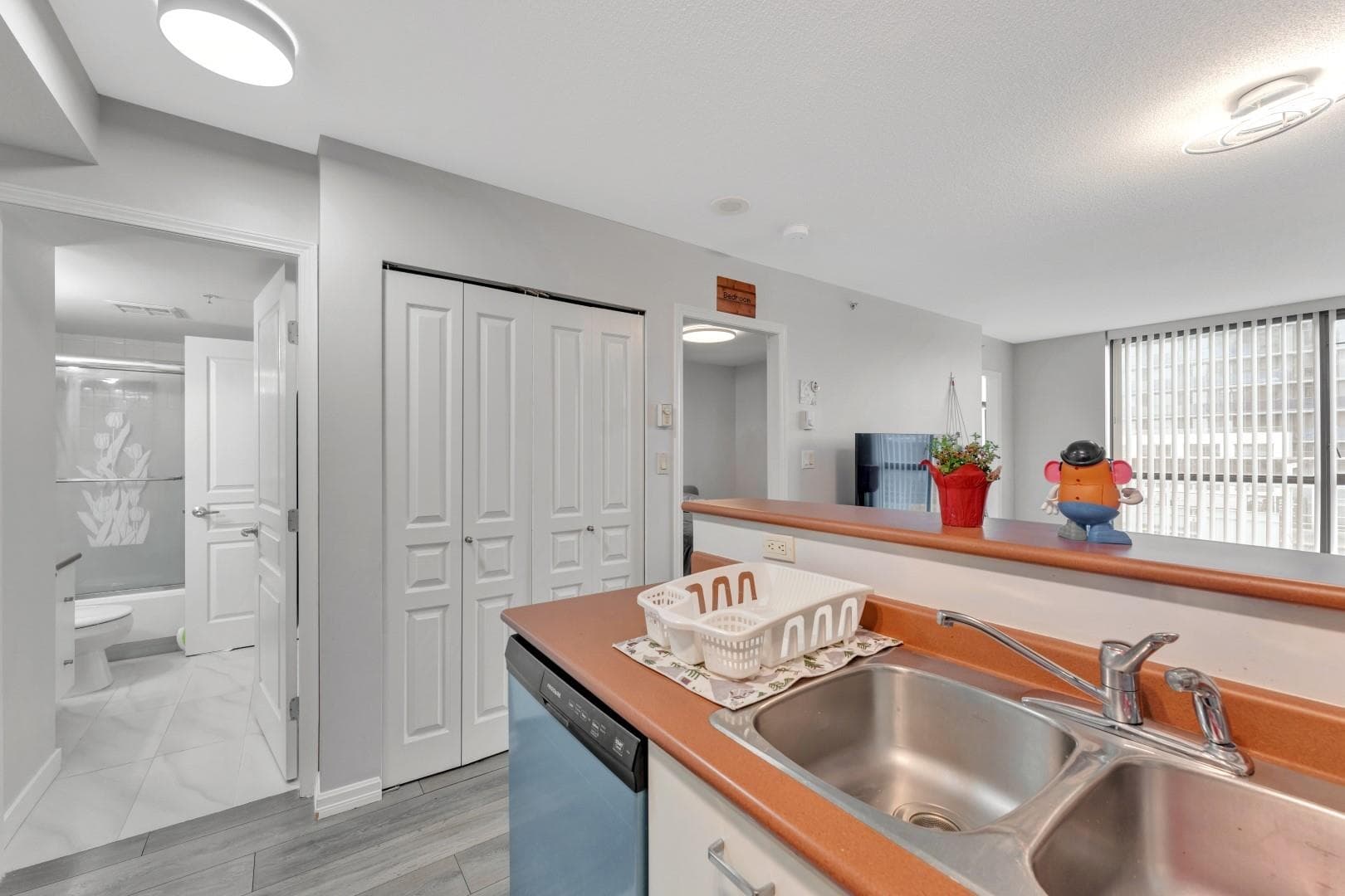 502 - 3438 Vanness Avenue, Vancouver, V5R 6E7 — photo 3
