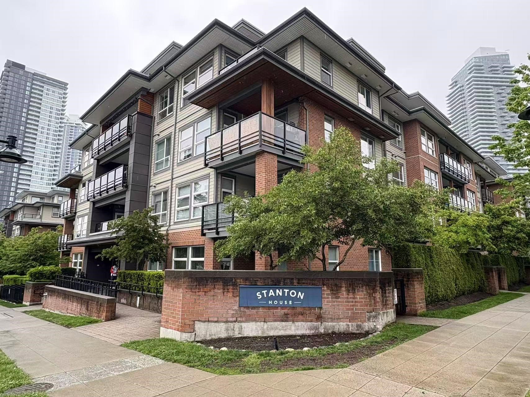 202 - 607 Cottonwood Avenue, Coquitlam, V3J 0H1 — photo 2