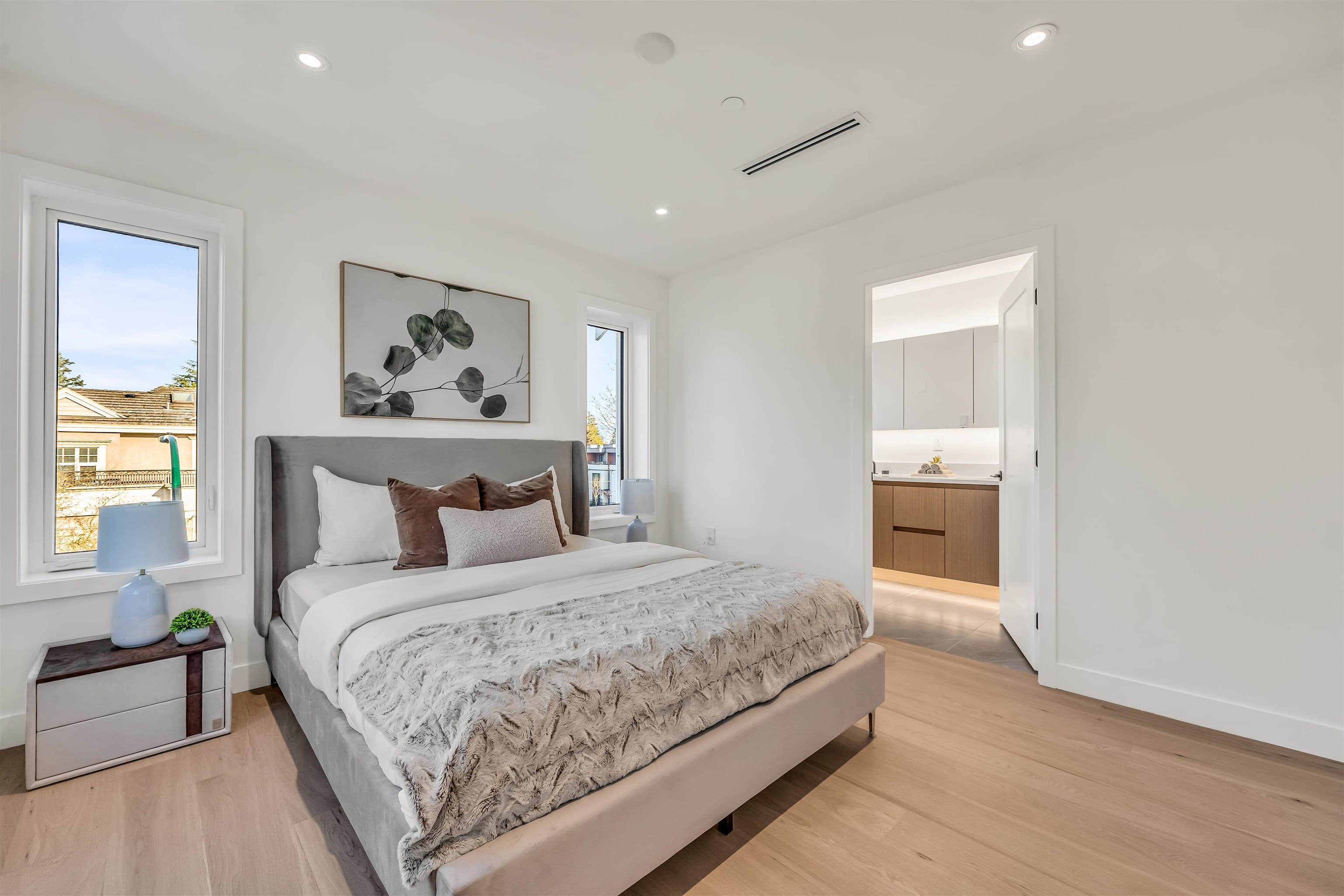 6815 Oak Street, Vancouver, V6P 1H5 — photo 1