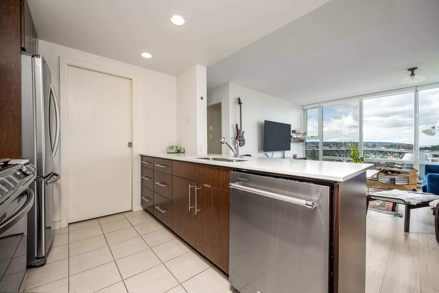 1705 - 455 Beach Crescent, Vancouver, V6Z 3E5 — photo 5