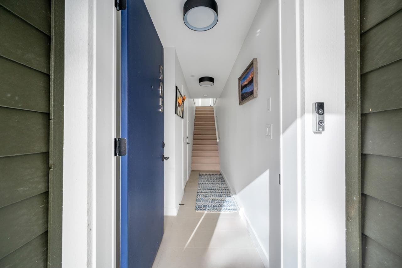 505 - 3021 St George Street, Port Moody, V3H 0K3 — photo 4