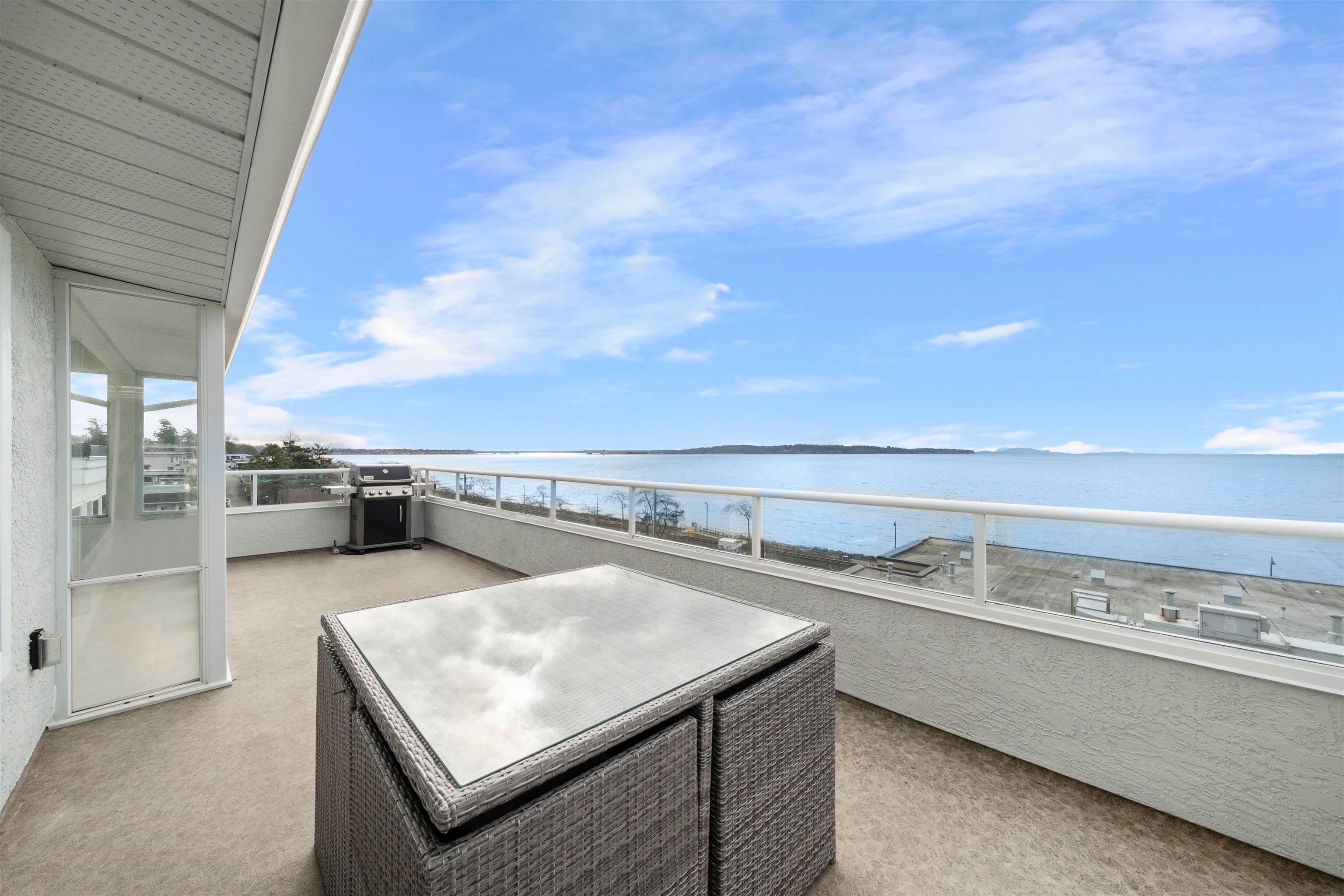 15452 Victoria Avenue, White Rock, V4B 1H3 — photo 3