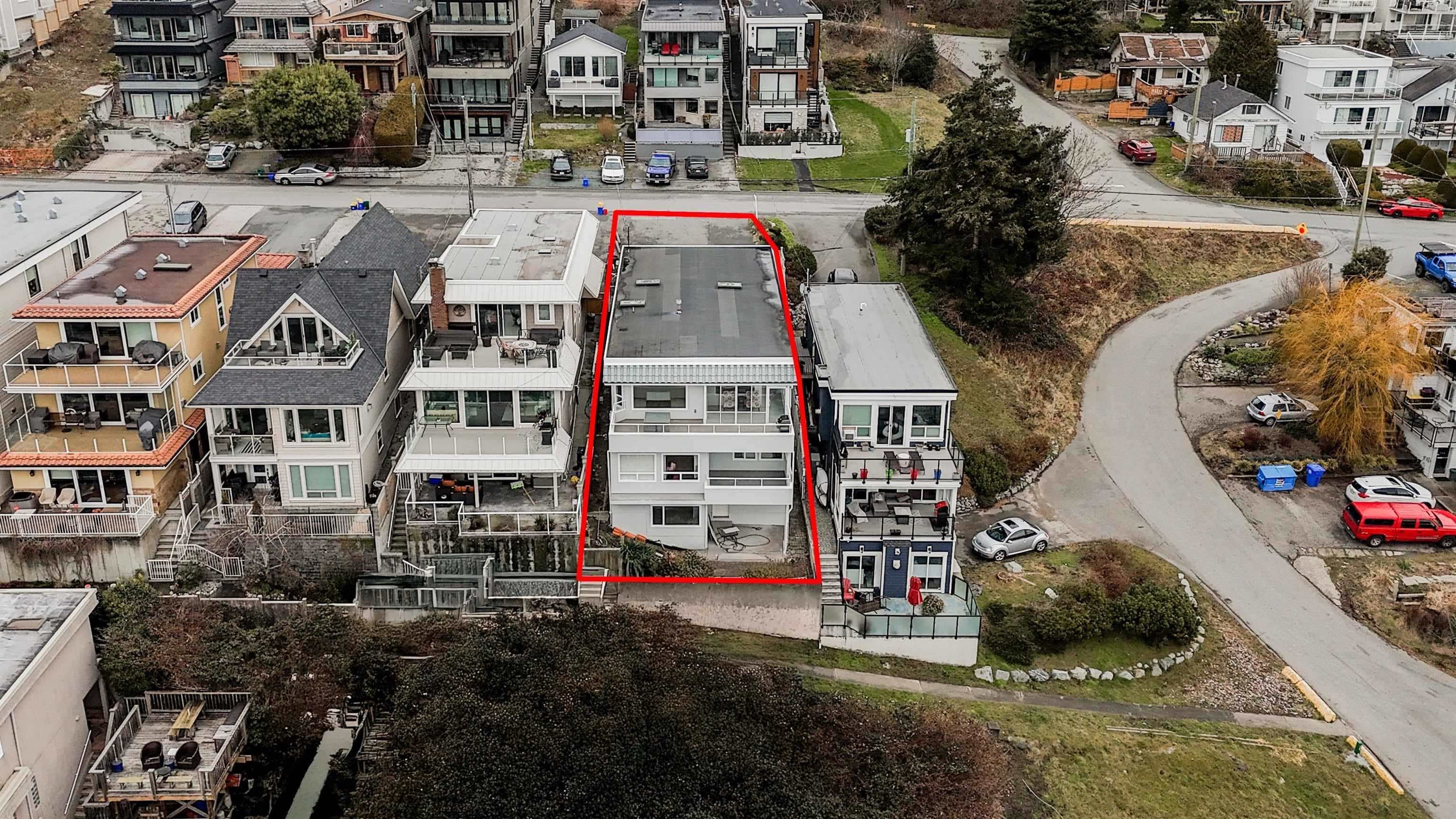 15452 Victoria Avenue, White Rock, V4B 1H3 — photo 1