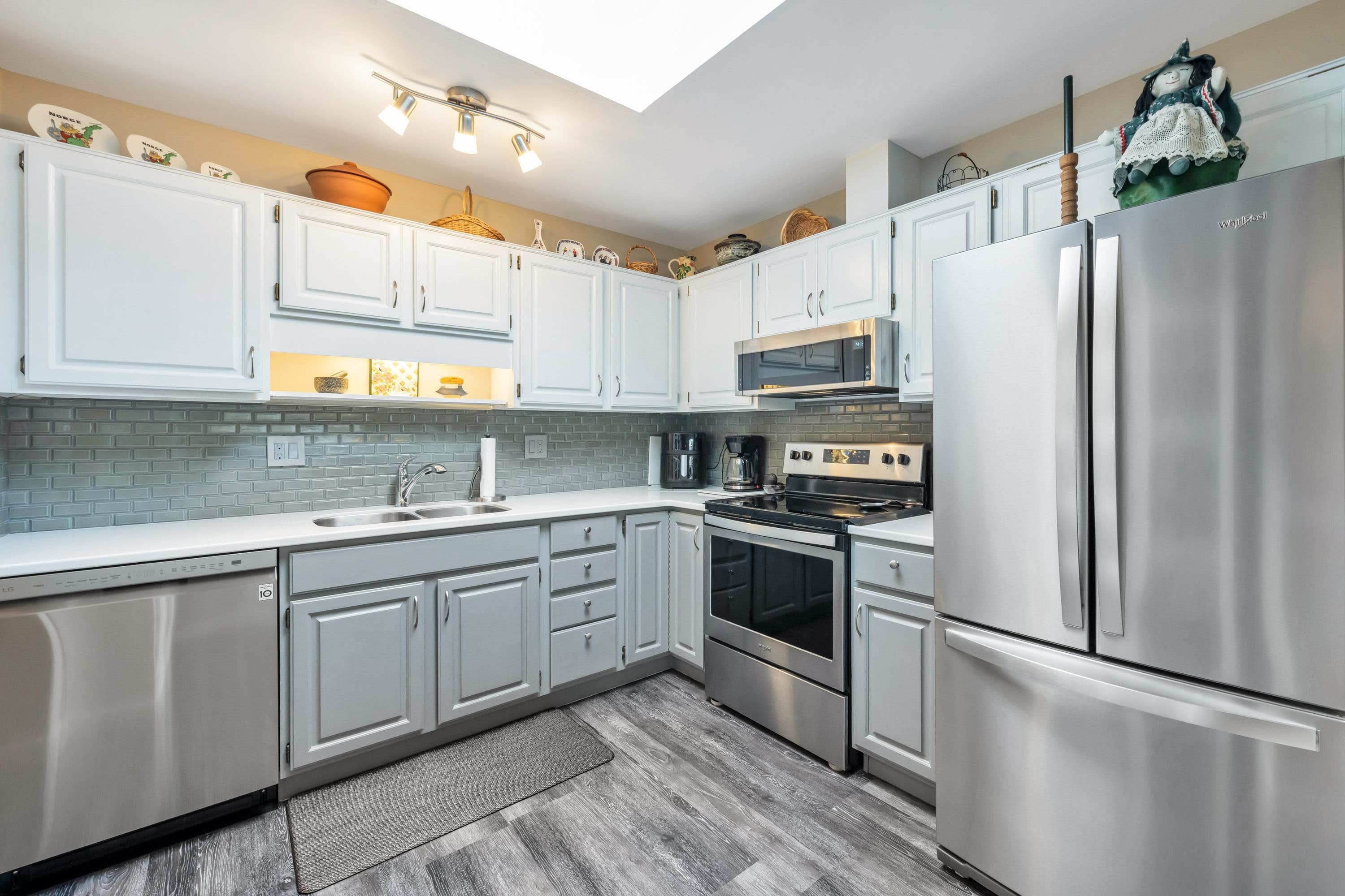 306 - 14950 Thrift Avenue, White Rock