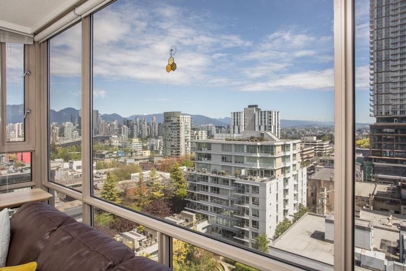 1304 - 1590 W 8th Avenue, Vancouver, V6J 4R8 — photo 2